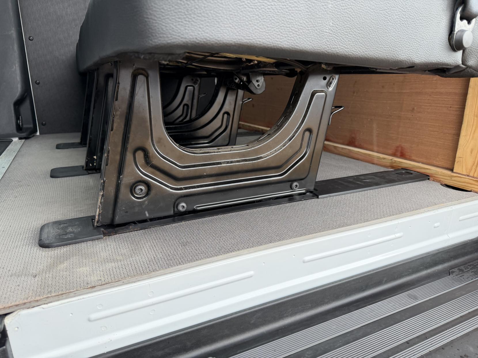 Mercedes-Benz Sprinter 2.0 315 CDI Progressive Panel Van 5dr Diesel Manual RWD L3 H2 Euro 6 (s/s) (150 ps)