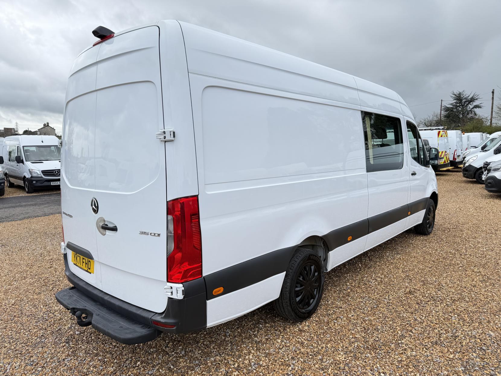 Mercedes-Benz Sprinter 2.0 315 CDI Progressive Panel Van 5dr Diesel Manual RWD L3 H2 Euro 6 (s/s) (150 ps)