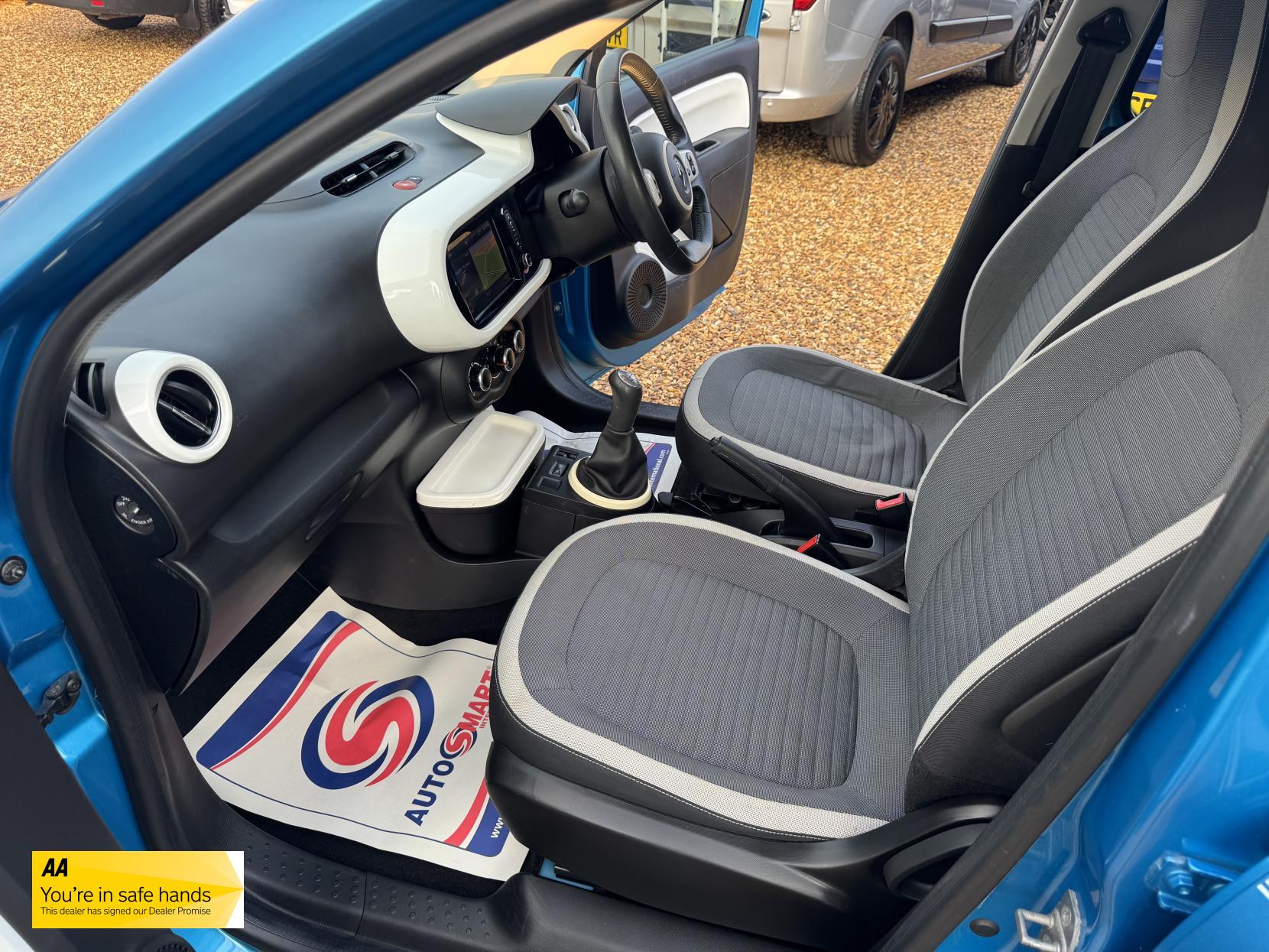 Renault Twingo 1.0 SCe Dynamique Hatchback 5dr Petrol Manual Euro 6 (s/s) (70 ps)