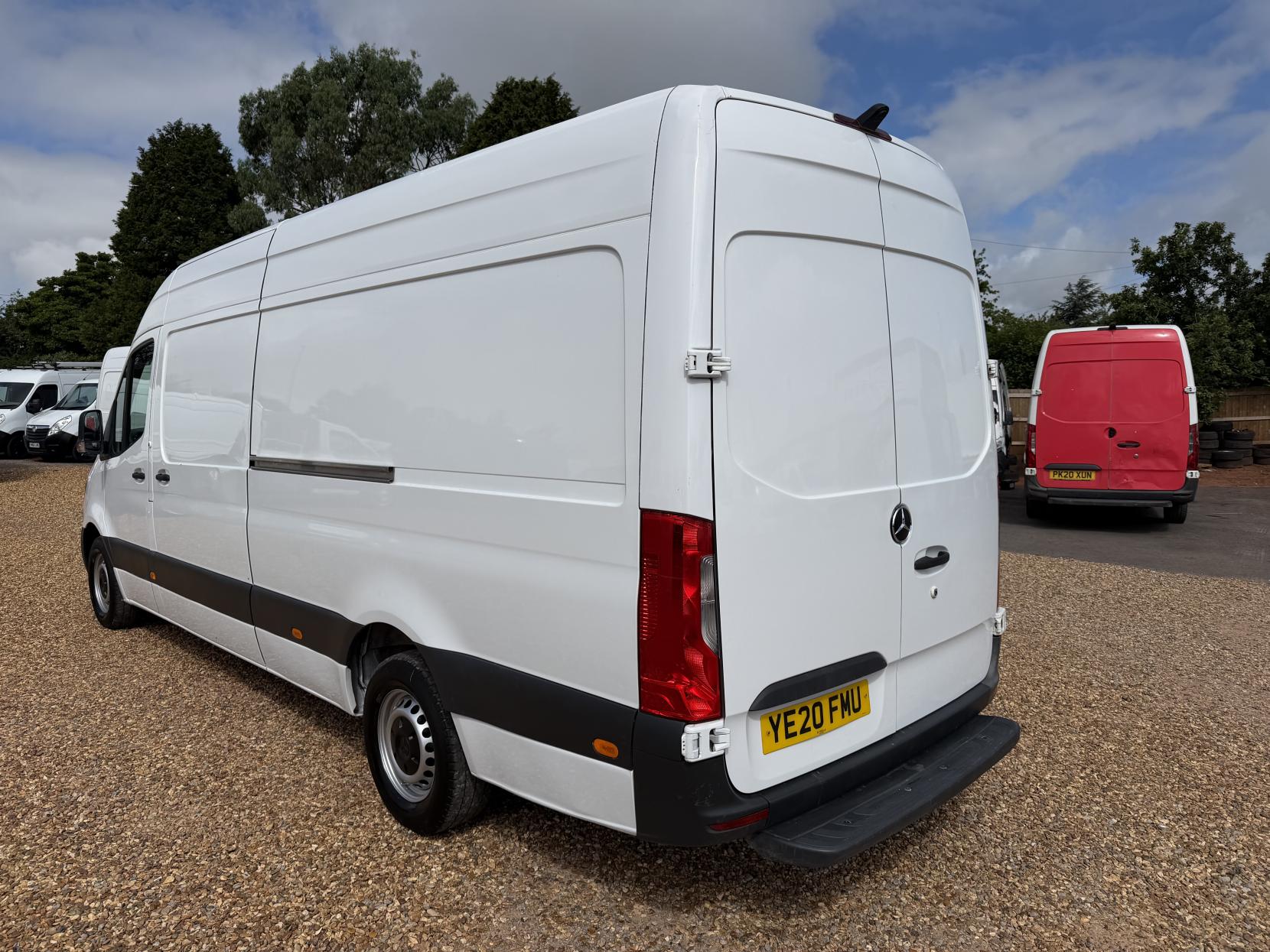 2020 Mercedes-Benz Sprinter 2.1 316 CDI Panel Van 5dr Diesel Manual RWD L3 H2 Euro 6 (163 ps) - Thumbnail 9