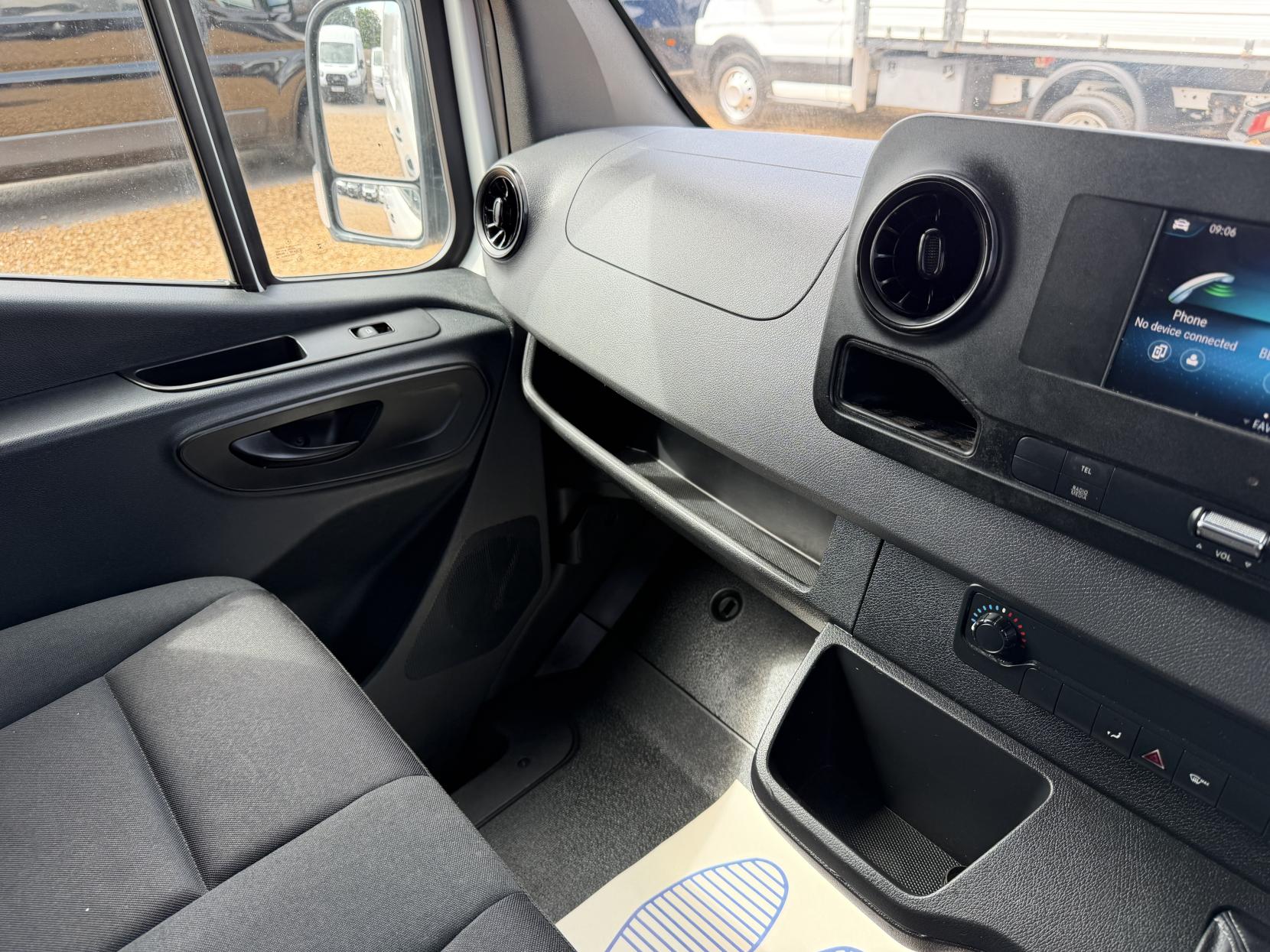 2020 Mercedes-Benz Sprinter 2.1 316 CDI Panel Van 5dr Diesel Manual RWD L3 H2 Euro 6 (163 ps) - Thumbnail 44