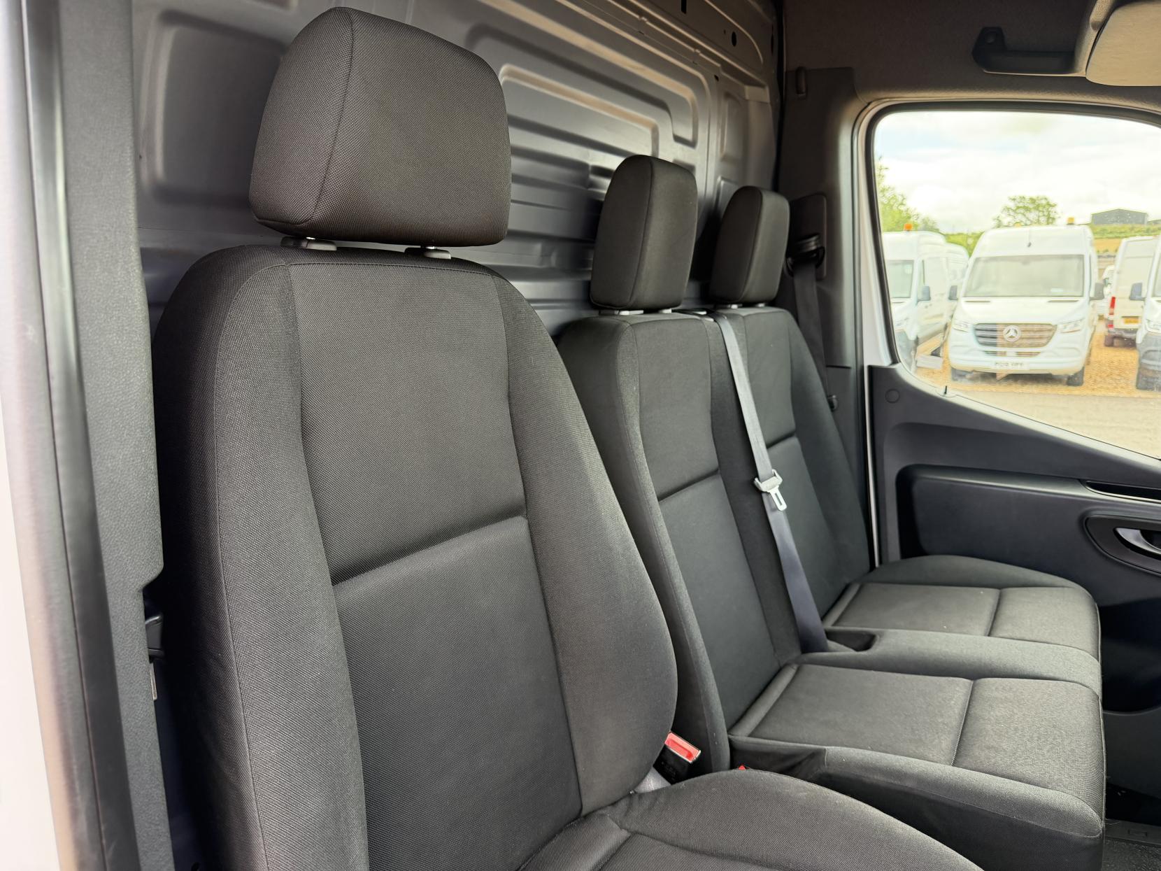 2020 Mercedes-Benz Sprinter 2.1 316 CDI Panel Van 5dr Diesel Manual RWD L3 H2 Euro 6 (163 ps) - Thumbnail 14