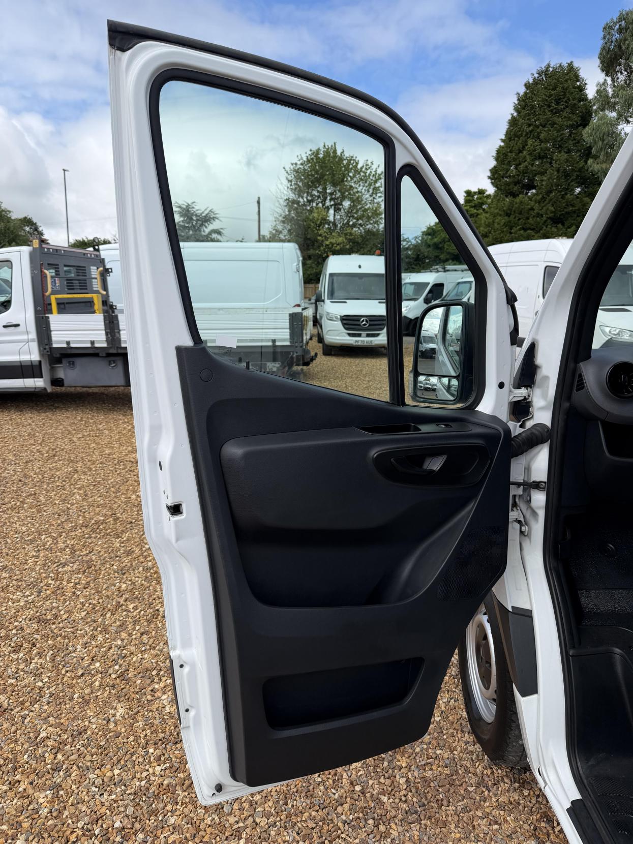2020 Mercedes-Benz Sprinter 2.1 316 CDI Panel Van 5dr Diesel Manual RWD L3 H2 Euro 6 (163 ps) - Thumbnail 19