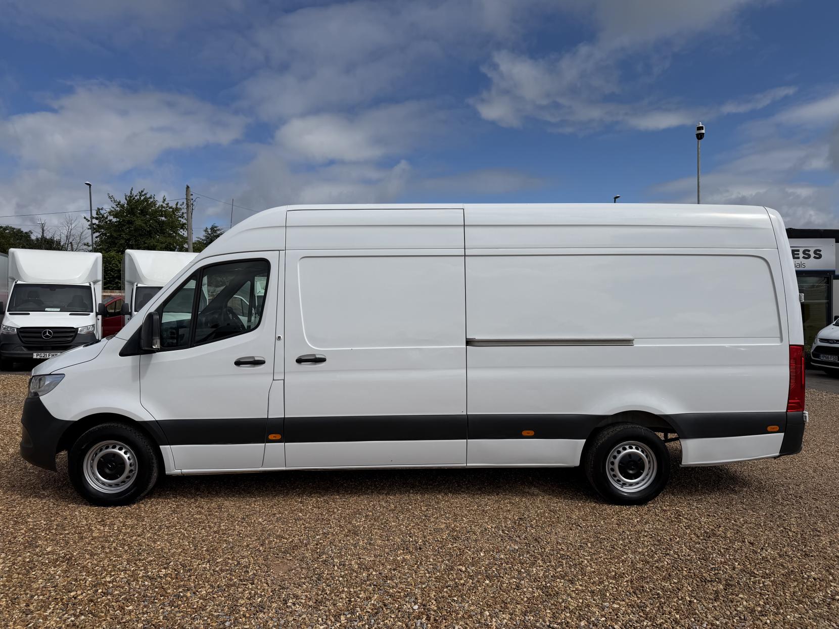 2020 Mercedes-Benz Sprinter 2.1 316 CDI Panel Van 5dr Diesel Manual RWD L3 H2 Euro 6 (163 ps) - Thumbnail 8