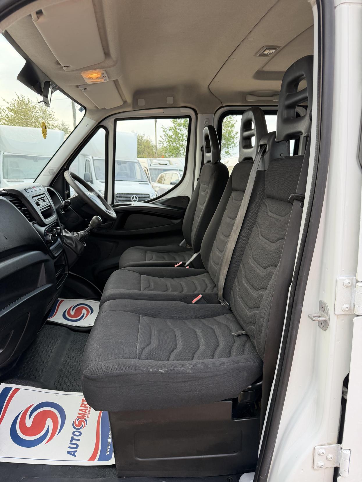 2015 Iveco Daily 2.3 TD 35C13 Dropside 4dr Diesel Manual L3 (DriveAway) (126 bhp) - Thumbnail 20