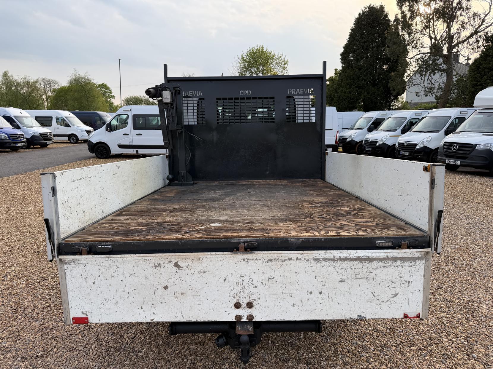 2015 Iveco Daily 2.3 TD 35C13 Dropside 4dr Diesel Manual L3 (DriveAway) (126 bhp) - Thumbnail 36