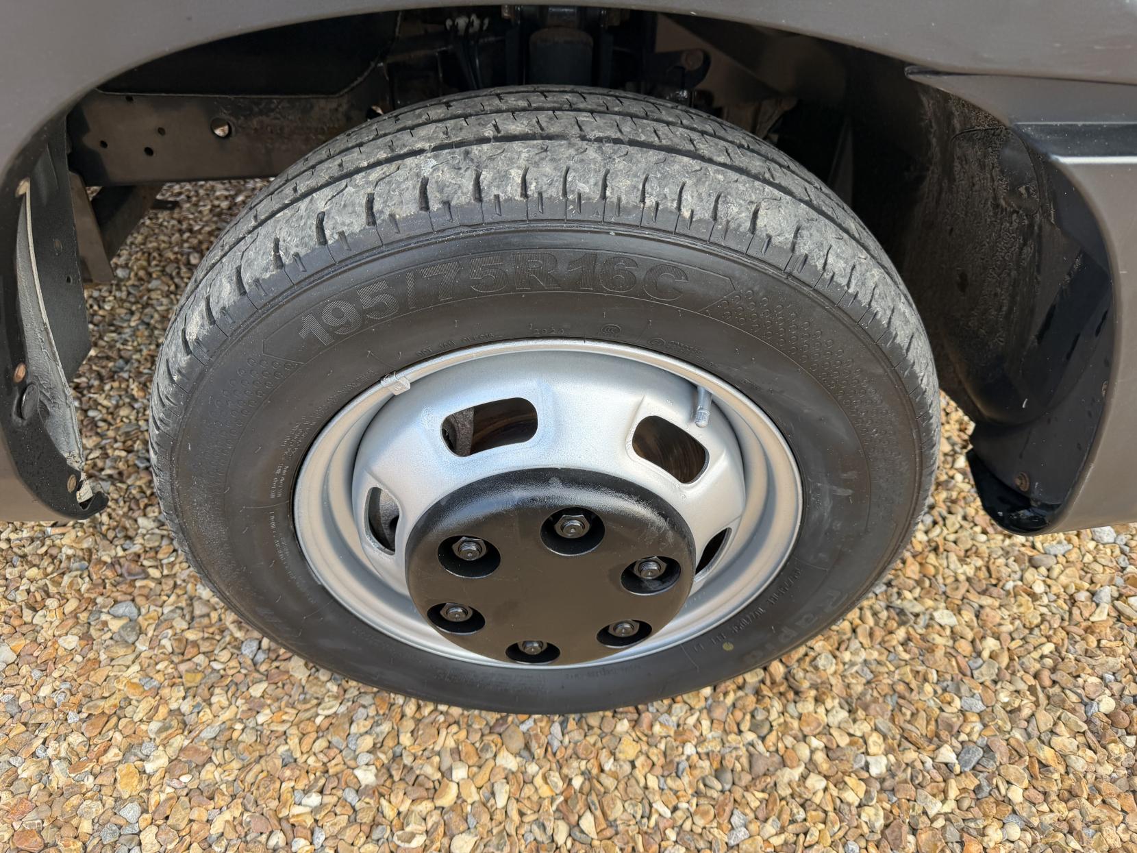 2015 Iveco Daily 2.3 TD 35C13 Dropside 4dr Diesel Manual L3 (DriveAway) (126 bhp) - Thumbnail 49