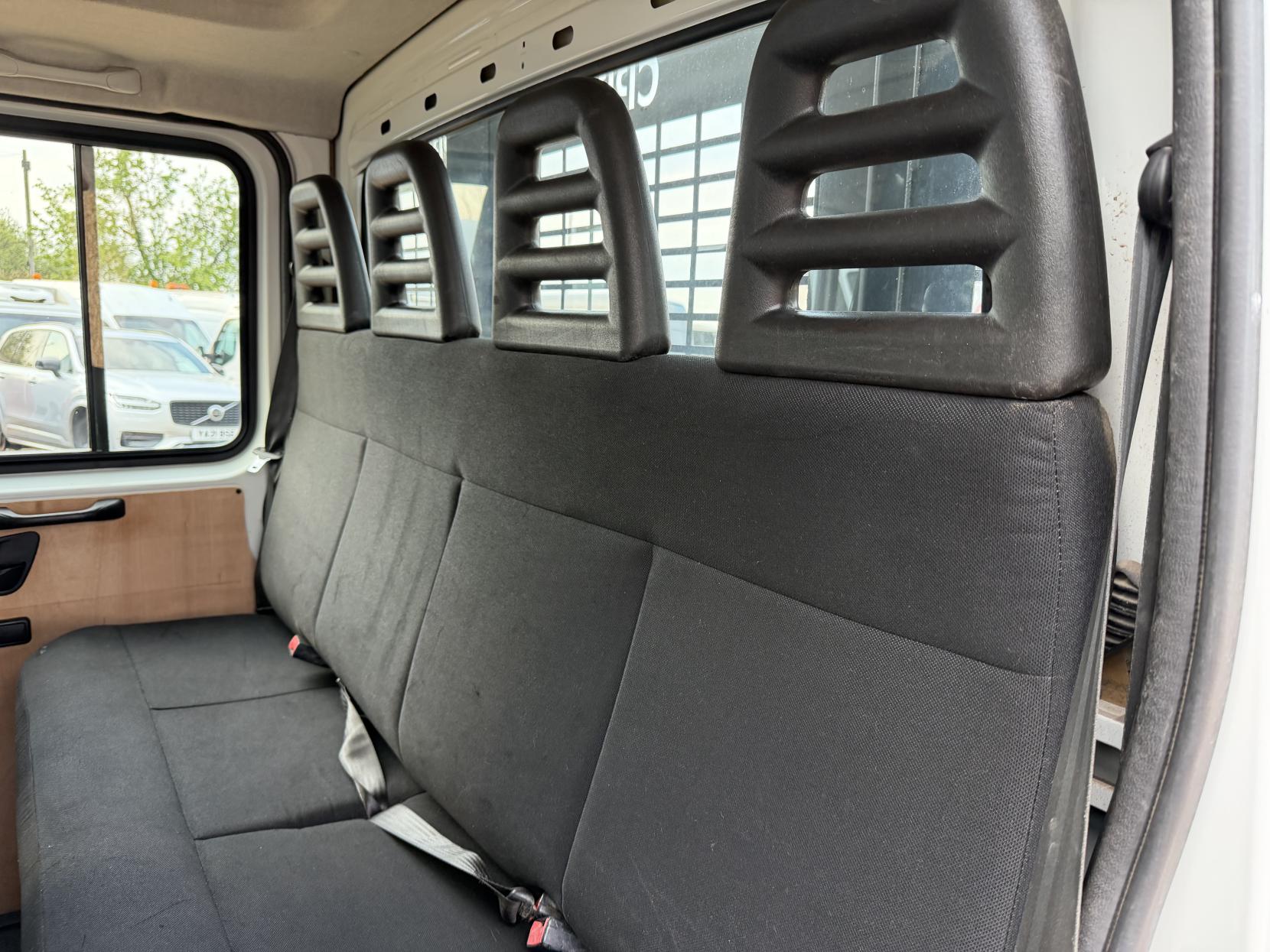 2015 Iveco Daily 2.3 TD 35C13 Dropside 4dr Diesel Manual L3 (DriveAway) (126 bhp) - Thumbnail 22