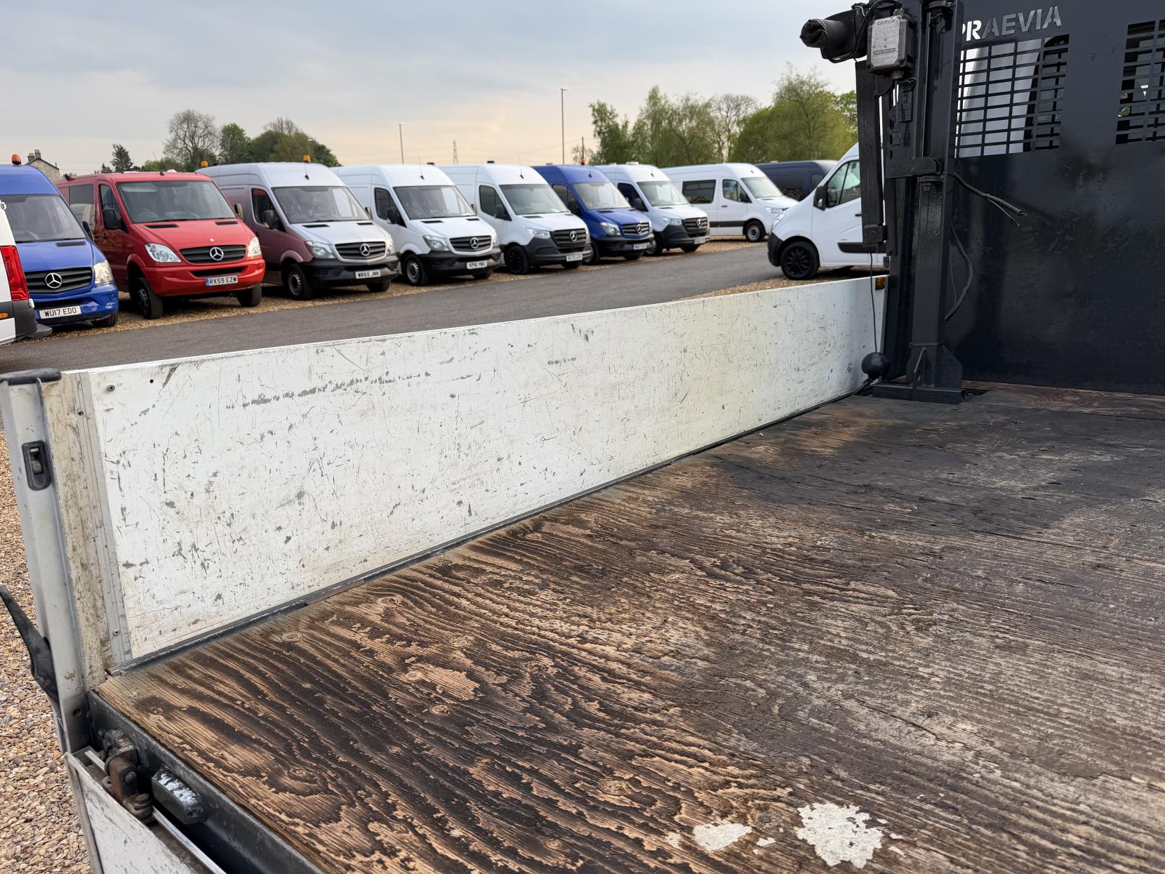 2015 Iveco Daily 2.3 TD 35C13 Dropside 4dr Diesel Manual L3 (DriveAway) (126 bhp) - Thumbnail 35