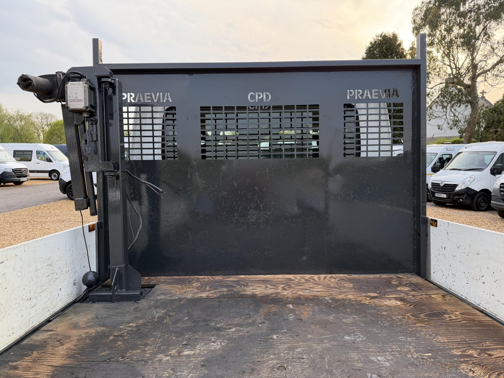 2015 Iveco Daily 2.3 TD 35C13 Dropside 4dr Diesel Manual L3 (DriveAway) (126 bhp) - Thumbnail 40