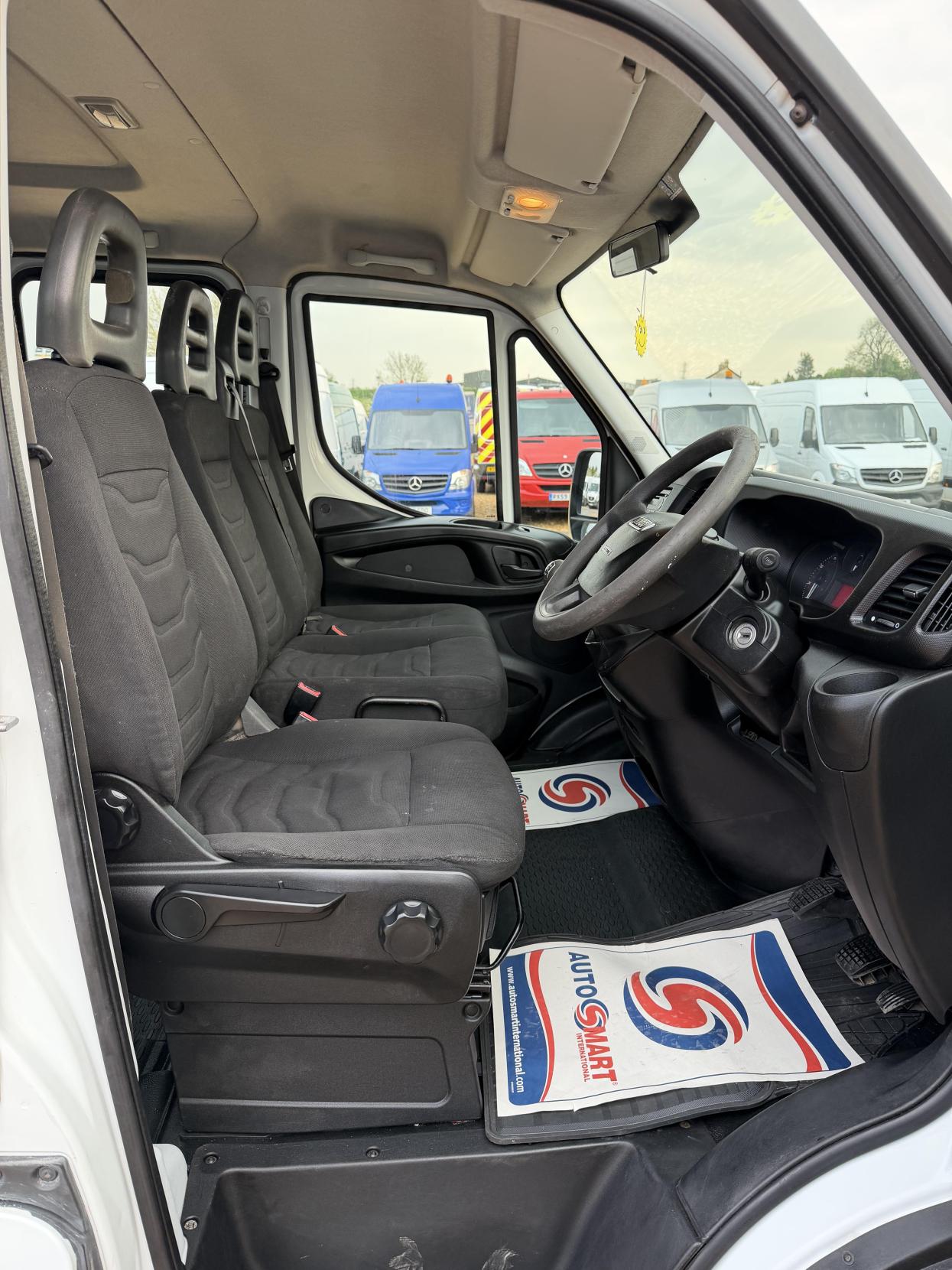 2015 Iveco Daily 2.3 TD 35C13 Dropside 4dr Diesel Manual L3 (DriveAway) (126 bhp) - Thumbnail 14