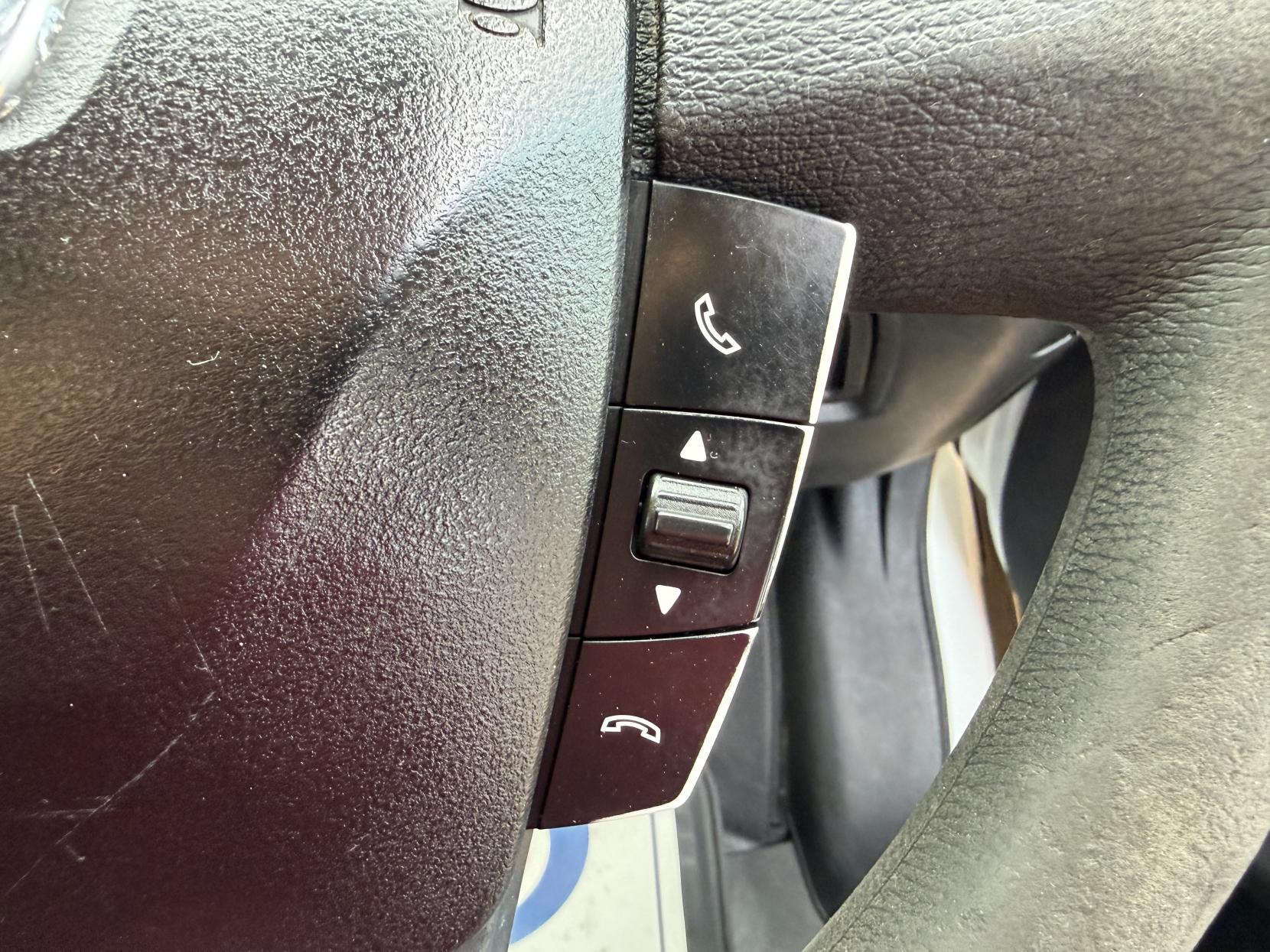 2015 Iveco Daily 2.3 TD 35C13 Dropside 4dr Diesel Manual L3 (DriveAway) (126 bhp) - Thumbnail 31