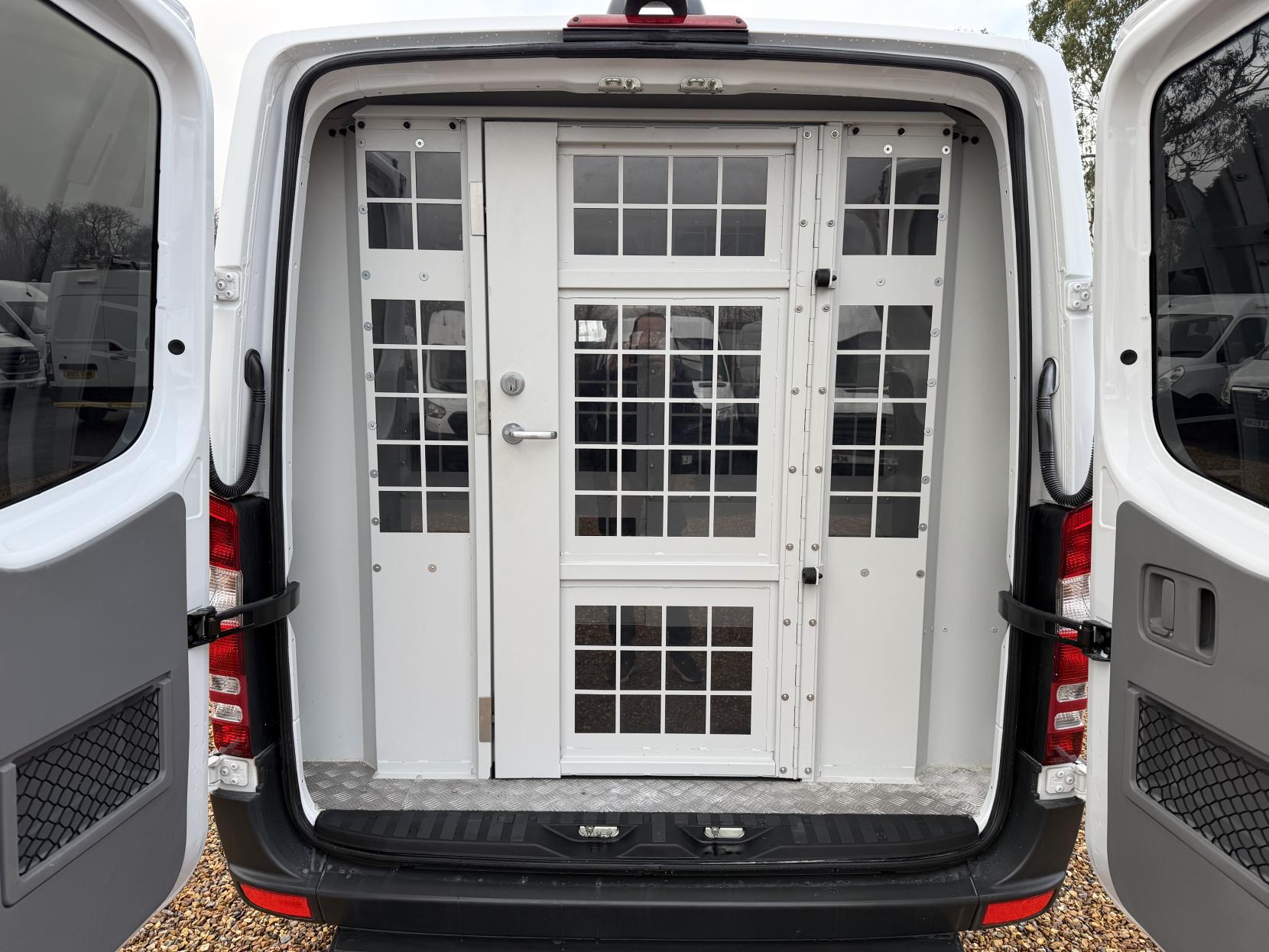 Mercedes-Benz Sprinter 2.1 316 CDi Panel Van 5dr Diesel 7G-Tronic RWD L1 (204 g/km, 163 bhp)