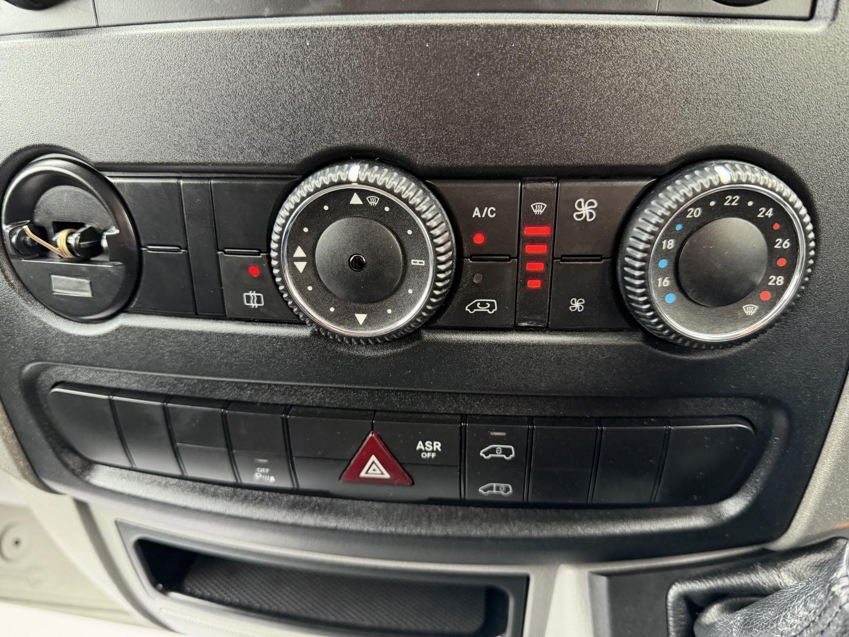 Mercedes-Benz Sprinter 2.1 316 CDi Panel Van 5dr Diesel 7G-Tronic RWD L1 (204 g/km, 163 bhp)