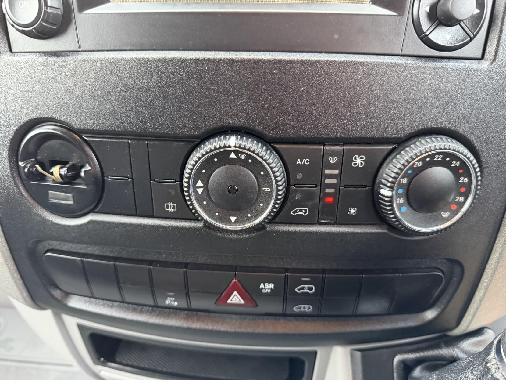 Mercedes-Benz Sprinter 2.1 316 CDi Panel Van 5dr Diesel 7G-Tronic RWD L1 (204 g/km, 163 bhp)