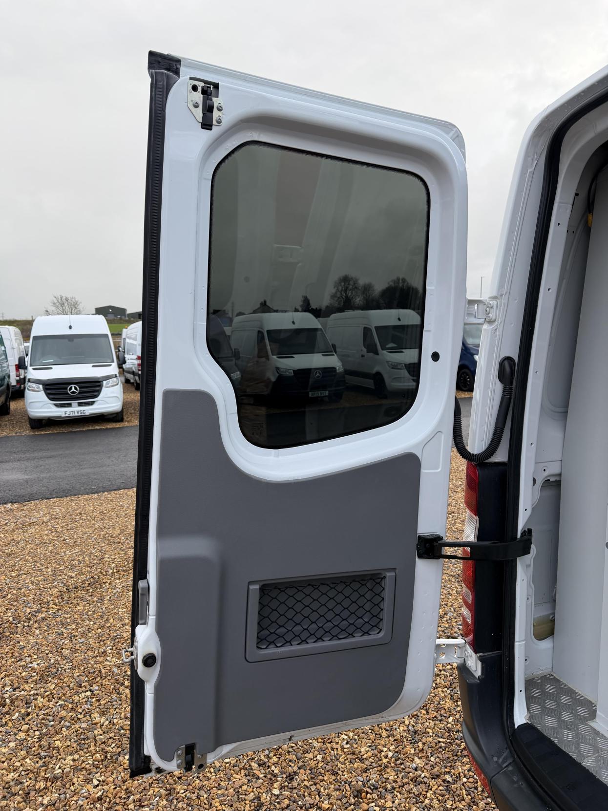 Mercedes-Benz Sprinter 2.1 316 CDi Panel Van 5dr Diesel 7G-Tronic RWD L1 (204 g/km, 163 bhp)