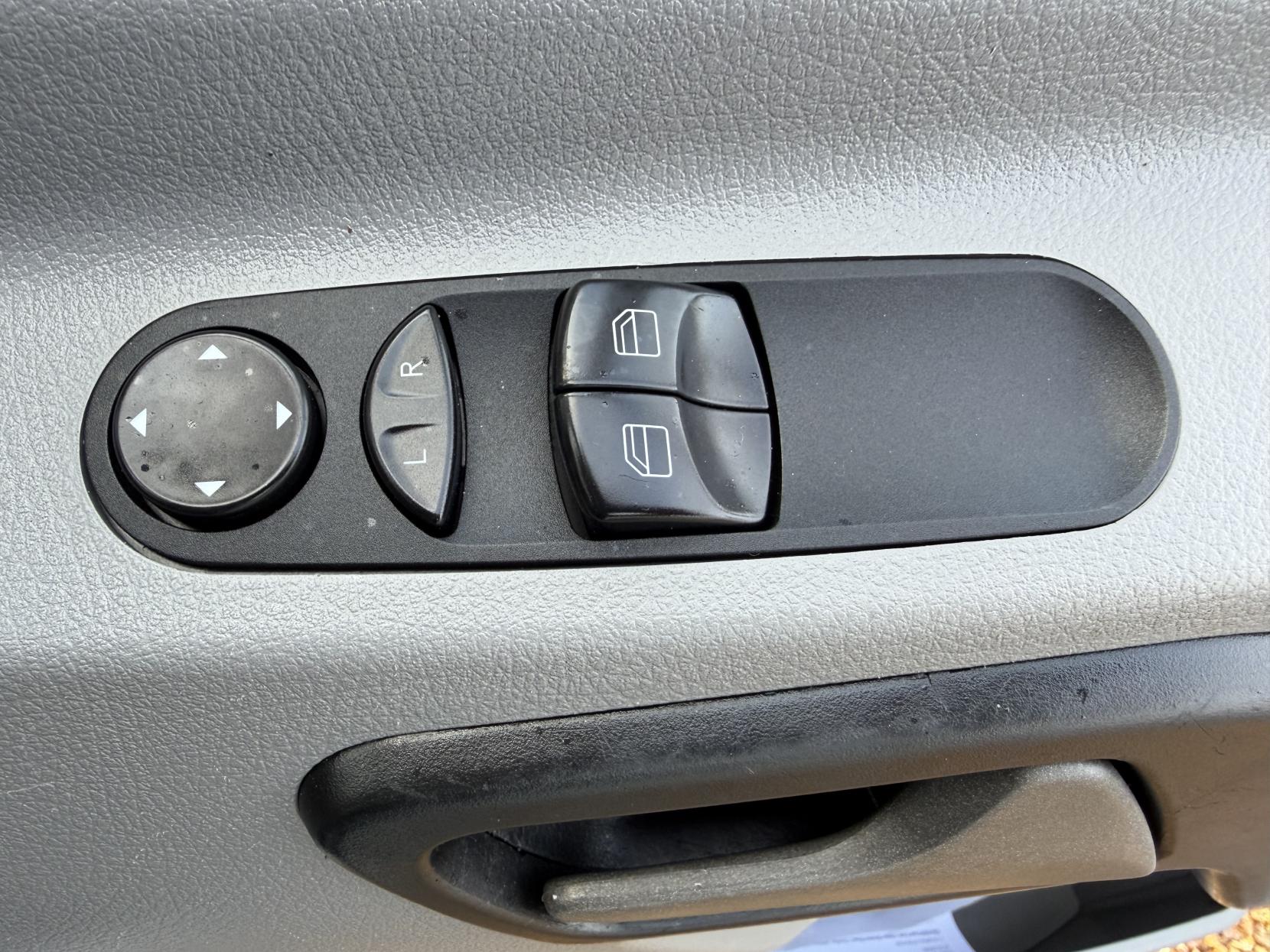 Mercedes-Benz Sprinter 2.1 316 CDi Panel Van 5dr Diesel 7G-Tronic RWD L1 (204 g/km, 163 bhp)