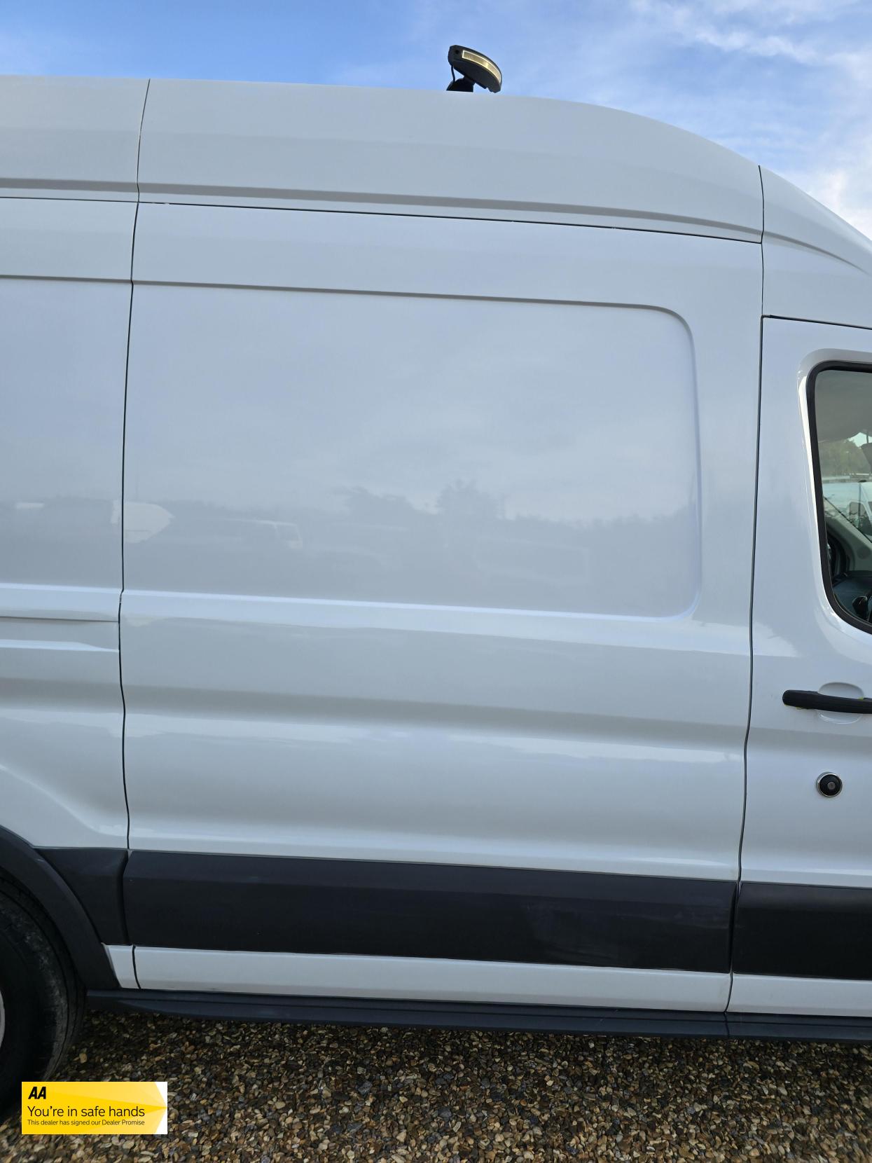 Ford Transit 2.0 350 EcoBlue Panel Van 5dr Diesel Manual RWD L2 H3 Euro 6 (130 ps)
