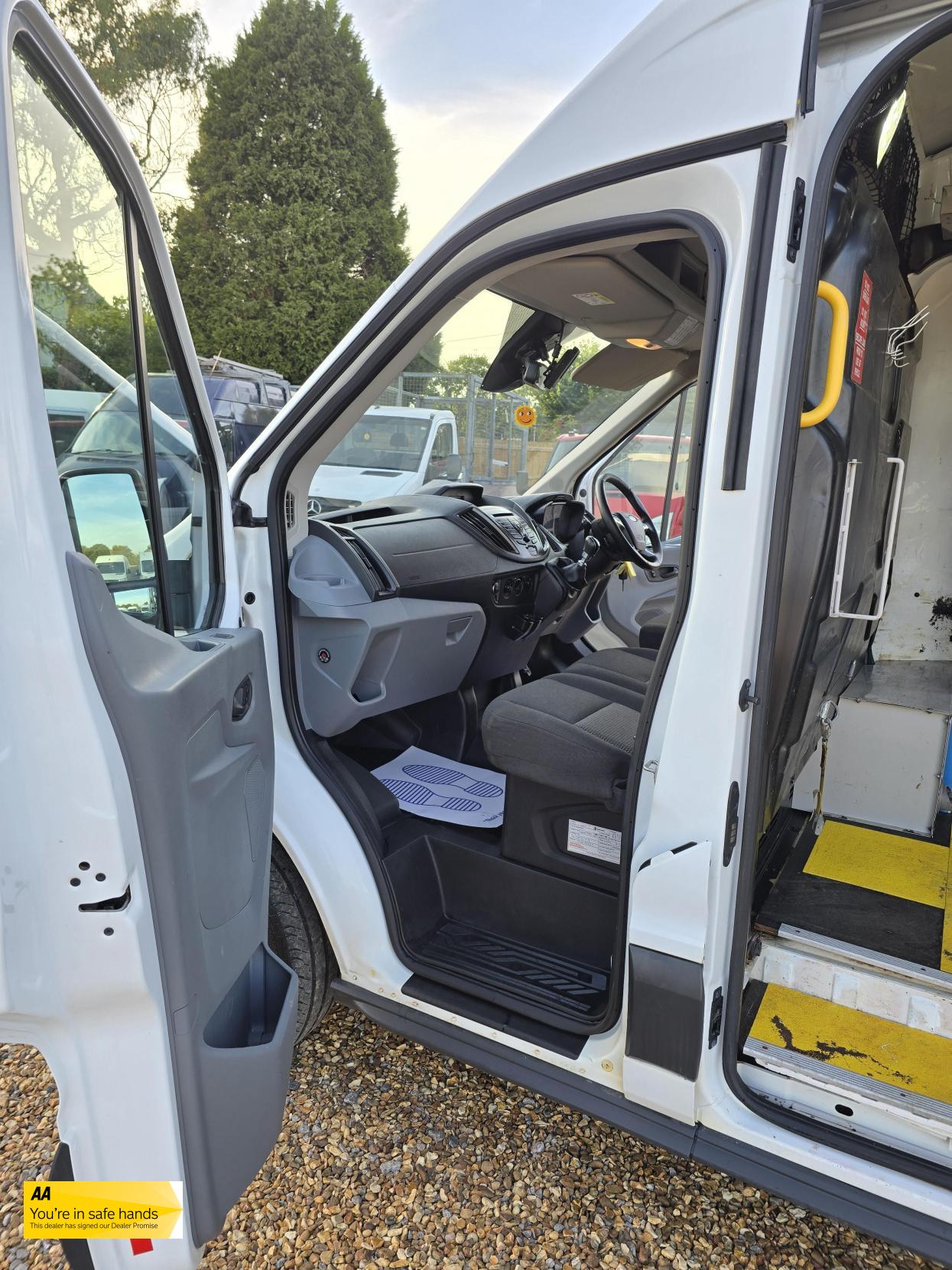 Ford Transit 2.0 350 EcoBlue Panel Van 5dr Diesel Manual RWD L2 H3 Euro 6 (130 ps)