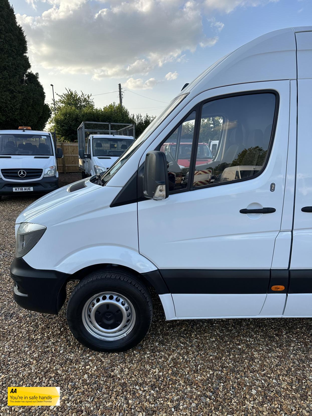 Mercedes-Benz Sprinter 2.1 314 CDi Panel Van 5dr Diesel Manual RWD L2 (213 g/km, 140 bhp)