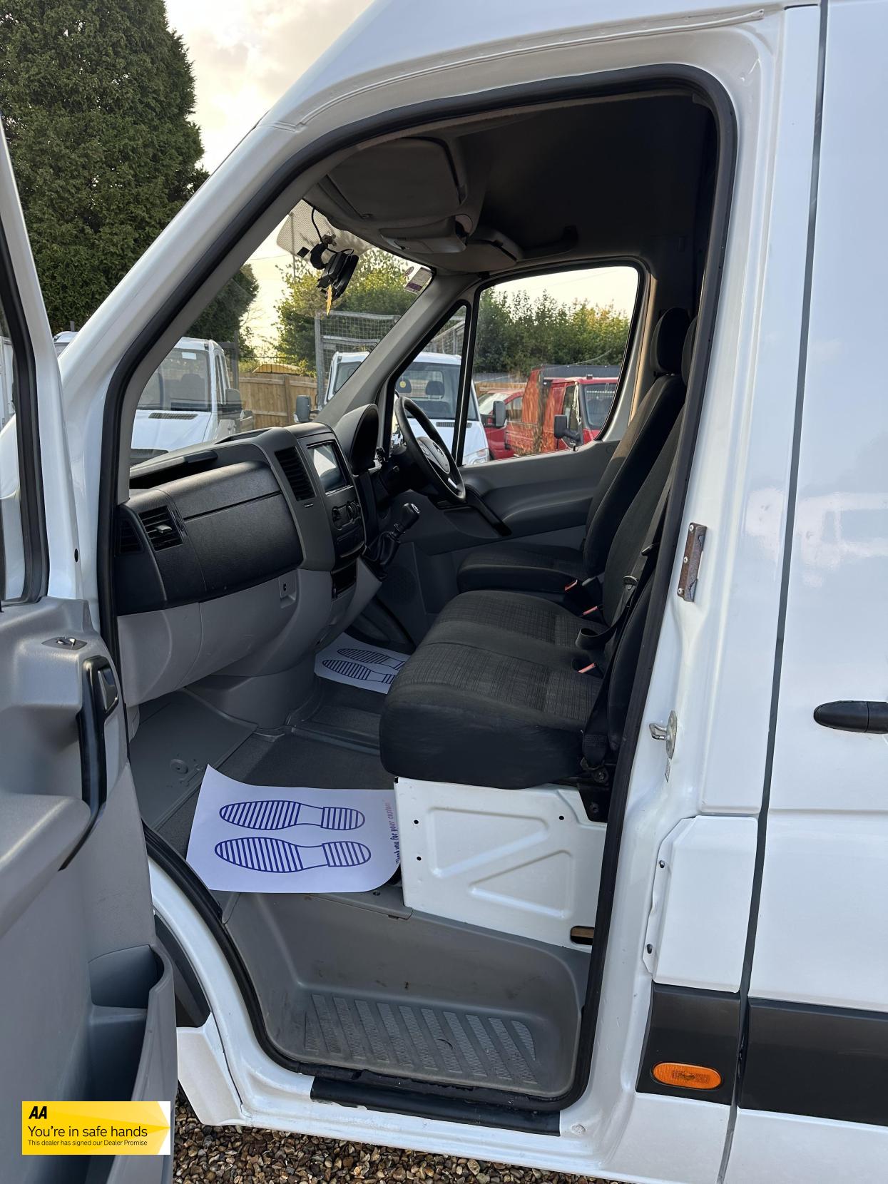 Mercedes-Benz Sprinter 2.1 314 CDi Panel Van 5dr Diesel Manual RWD L2 (213 g/km, 140 bhp)