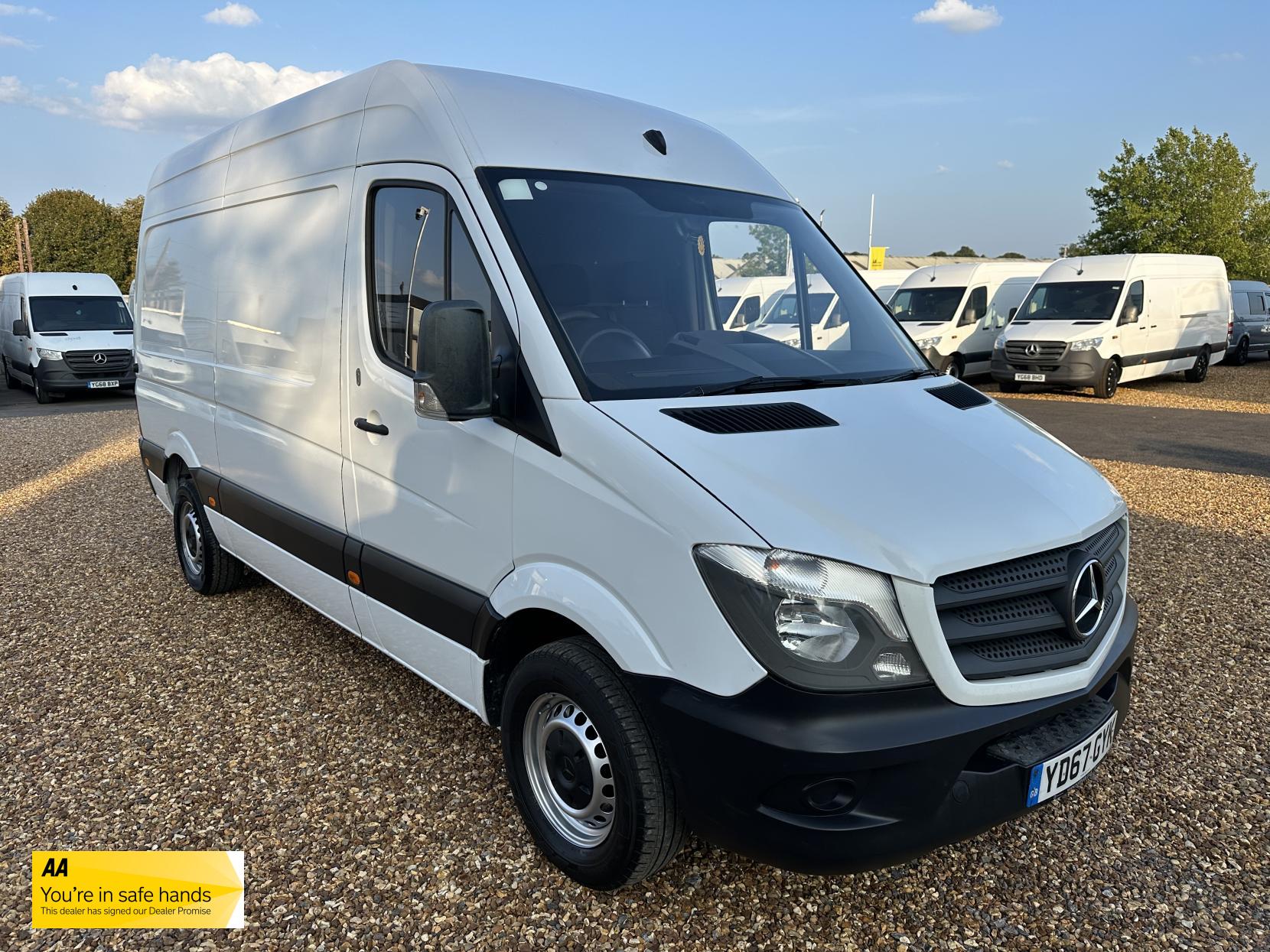 Mercedes-Benz Sprinter 2.1 314 CDi Panel Van 5dr Diesel Manual RWD L2 (213 g/km, 140 bhp)