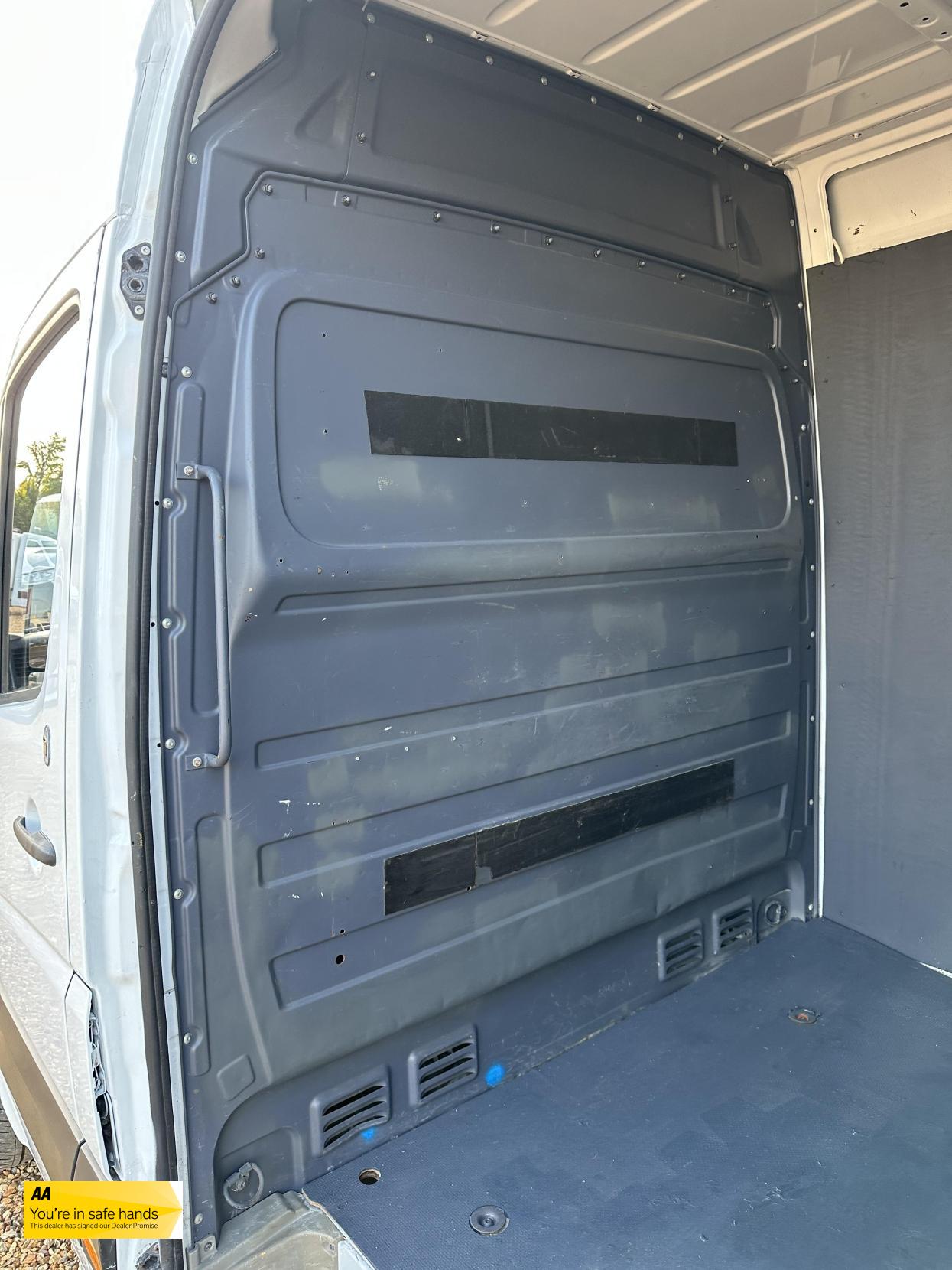 Mercedes-Benz Sprinter 2.1 314 CDi Panel Van 5dr Diesel Manual RWD L2 (213 g/km, 140 bhp)