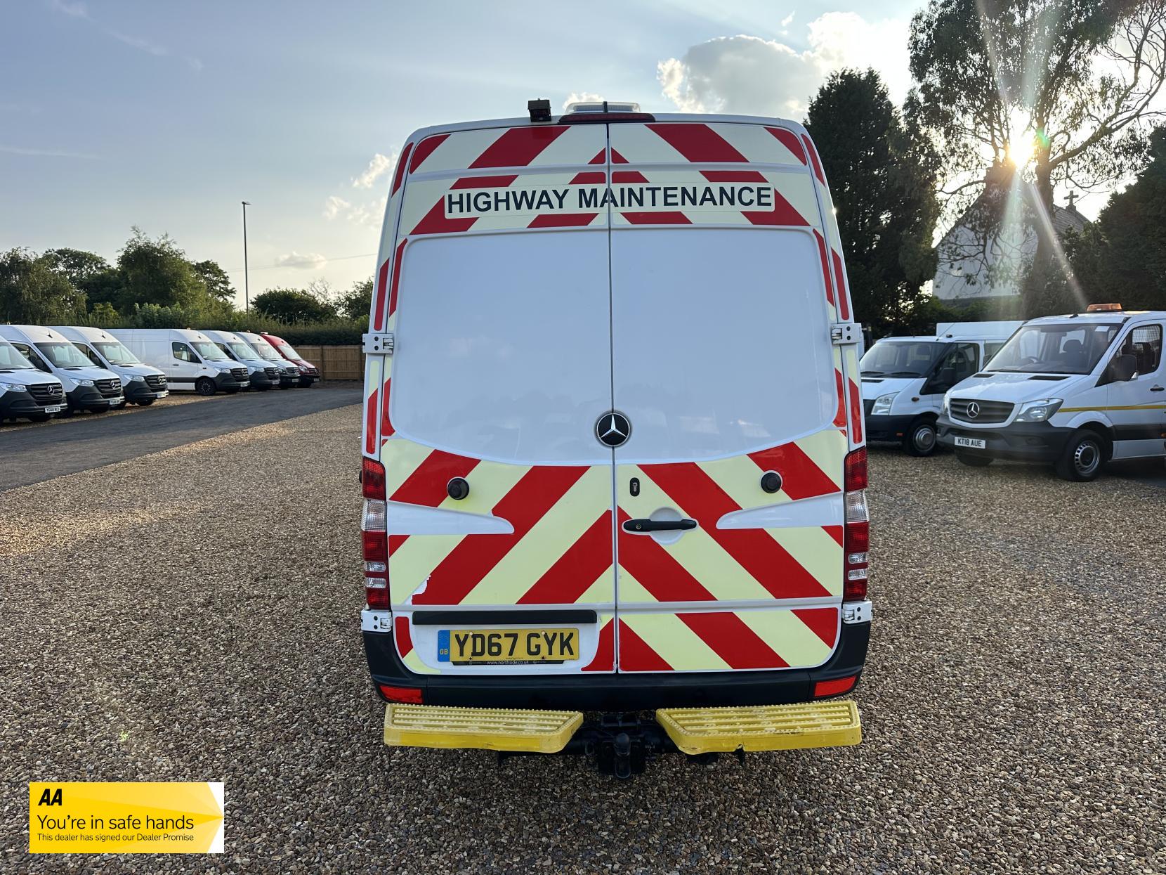 Mercedes-Benz Sprinter 2.1 314 CDi Panel Van 5dr Diesel Manual RWD L2 (213 g/km, 140 bhp)