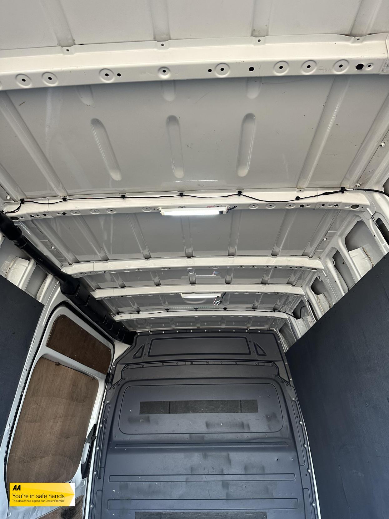 Mercedes-Benz Sprinter 2.1 314 CDi Panel Van 5dr Diesel Manual RWD L2 (213 g/km, 140 bhp)