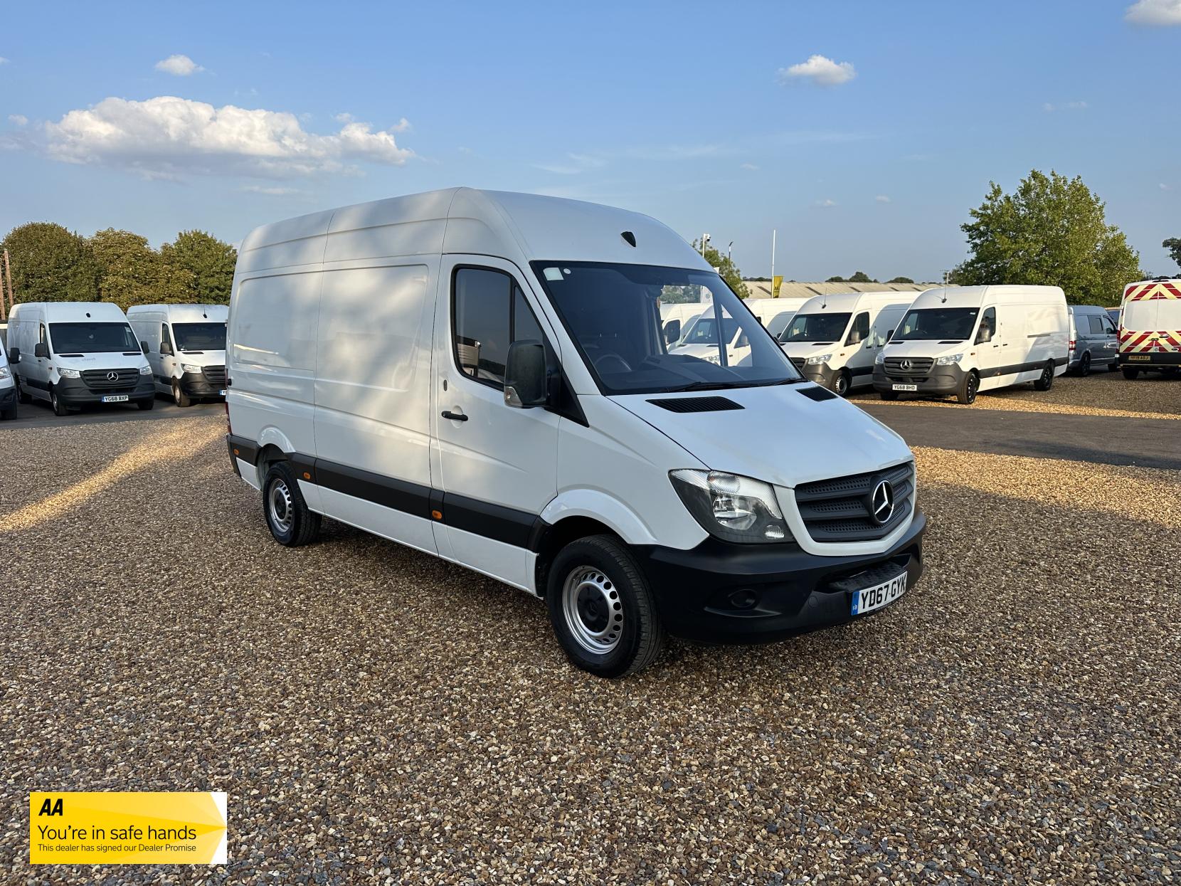 Mercedes-Benz Sprinter 2.1 314 CDi Panel Van 5dr Diesel Manual RWD L2 (213 g/km, 140 bhp)