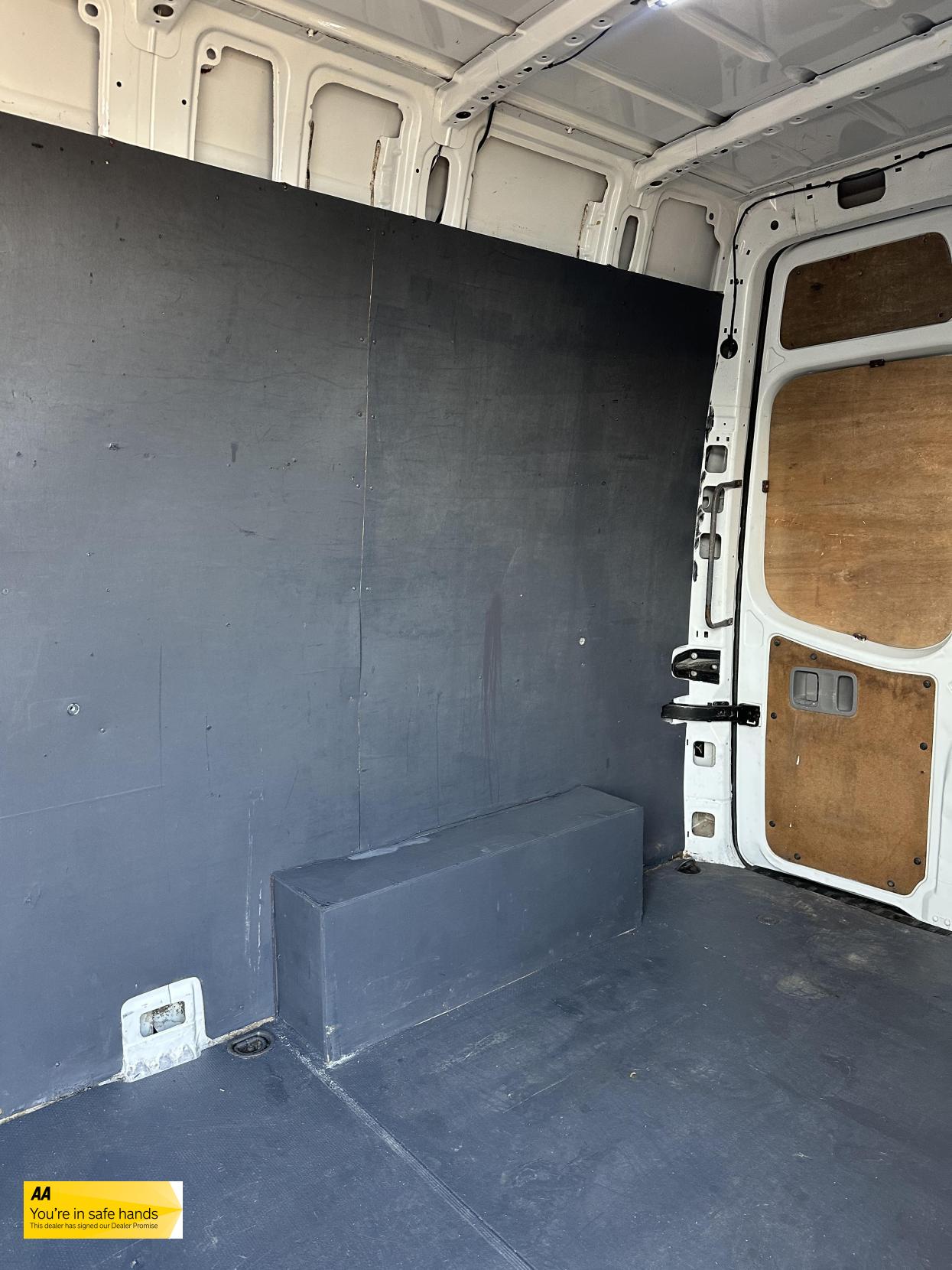 Mercedes-Benz Sprinter 2.1 314 CDi Panel Van 5dr Diesel Manual RWD L2 (213 g/km, 140 bhp)