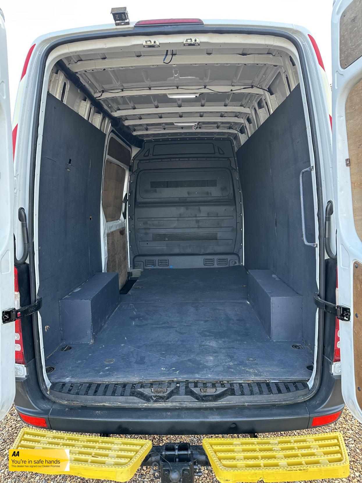 Mercedes-Benz Sprinter 2.1 314 CDi Panel Van 5dr Diesel Manual RWD L2 (213 g/km, 140 bhp)