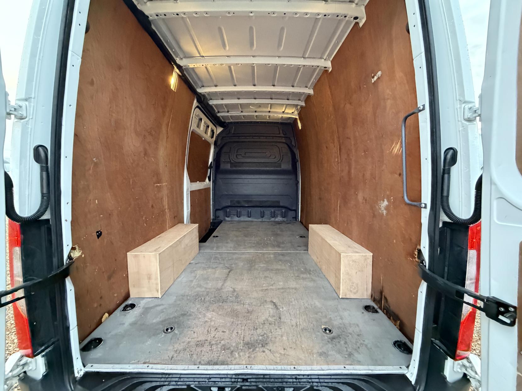 Mercedes-Benz Sprinter 2.1 316 CDI Panel Van 5dr Diesel Manual RWD L2 H2 Euro 6 (163 ps)