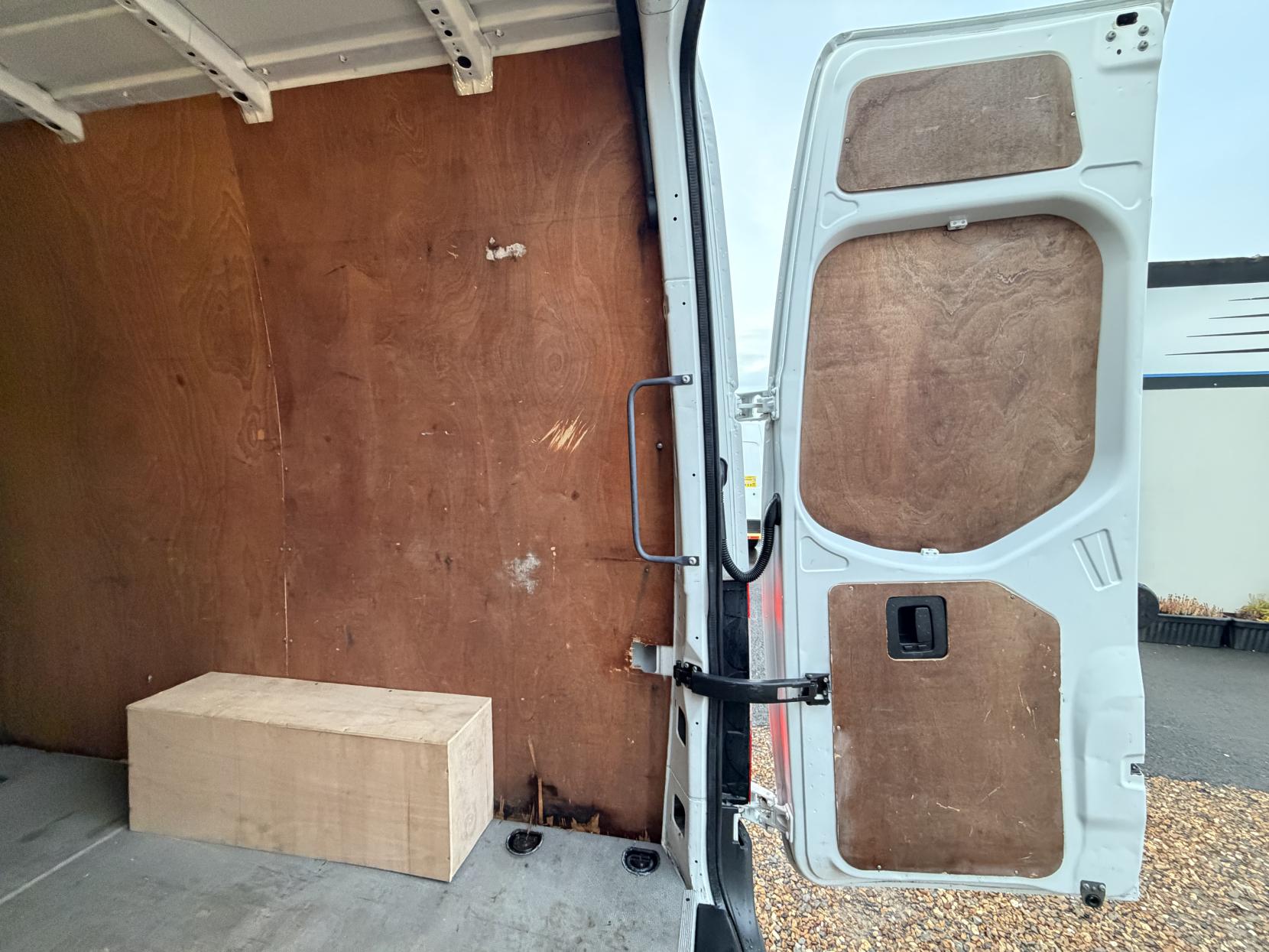 Mercedes-Benz Sprinter 2.1 316 CDI Panel Van 5dr Diesel Manual RWD L2 H2 Euro 6 (163 ps)