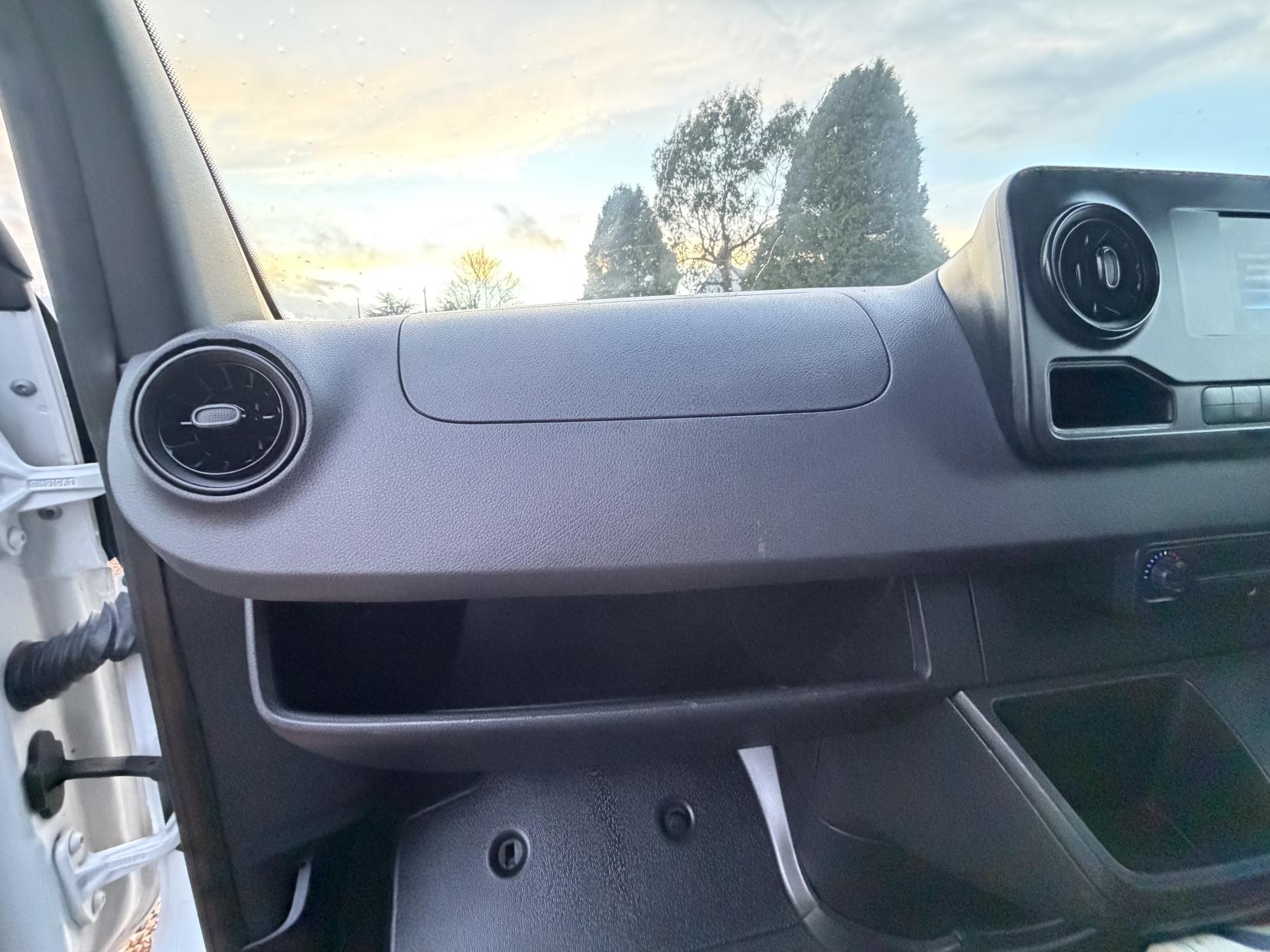 Mercedes-Benz Sprinter 2.1 316 CDI Panel Van 5dr Diesel Manual RWD L2 H2 Euro 6 (163 ps)