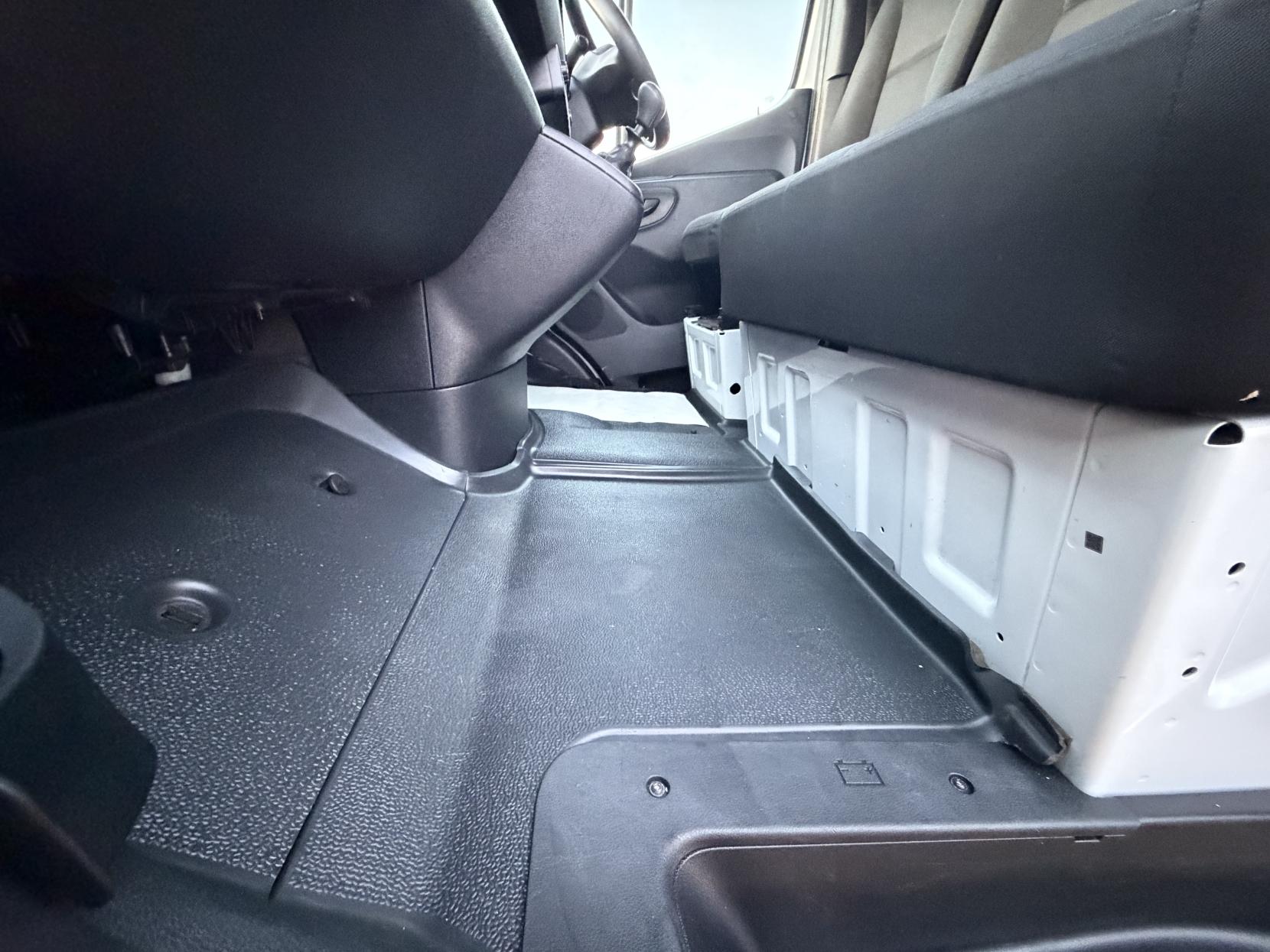 Mercedes-Benz Sprinter 2.1 316 CDI Panel Van 5dr Diesel Manual RWD L2 H2 Euro 6 (163 ps)