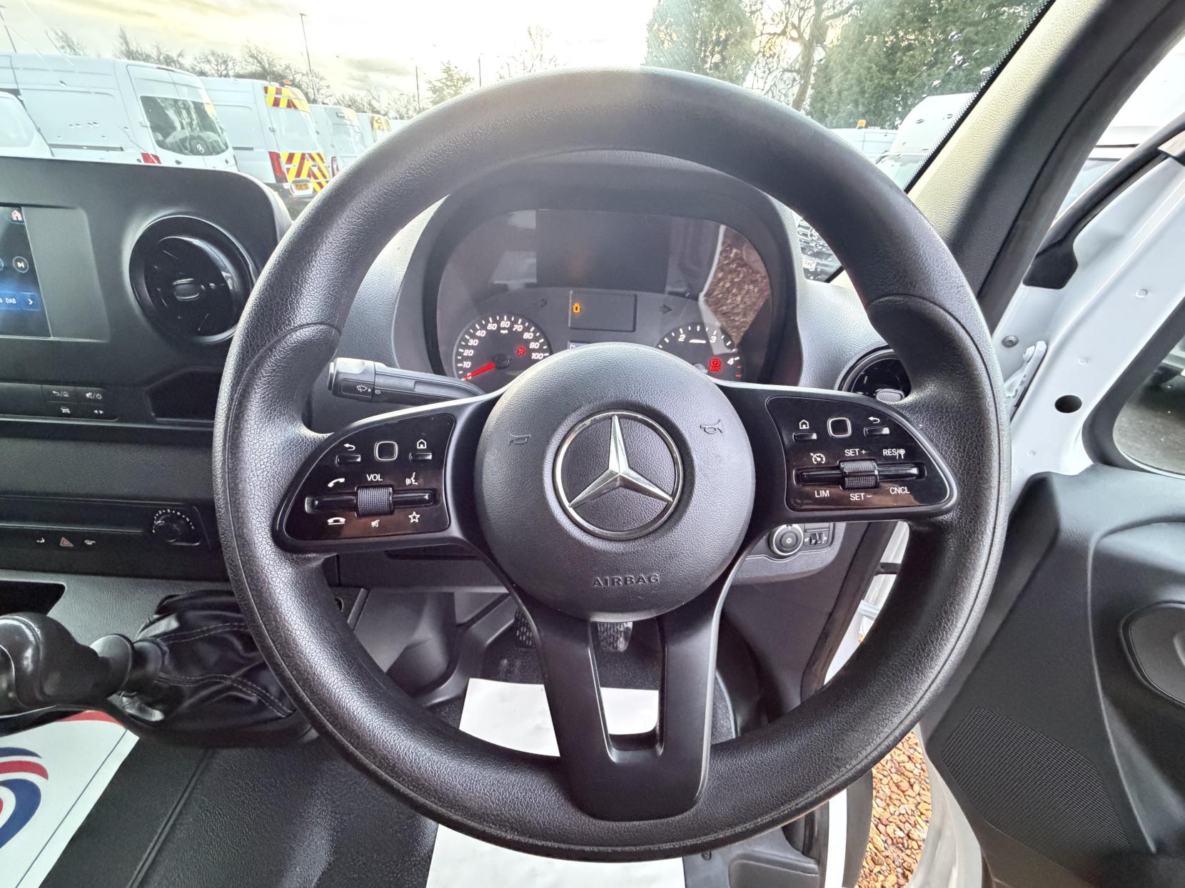 Mercedes-Benz Sprinter 2.1 316 CDI Panel Van 5dr Diesel Manual RWD L2 H2 Euro 6 (163 ps)