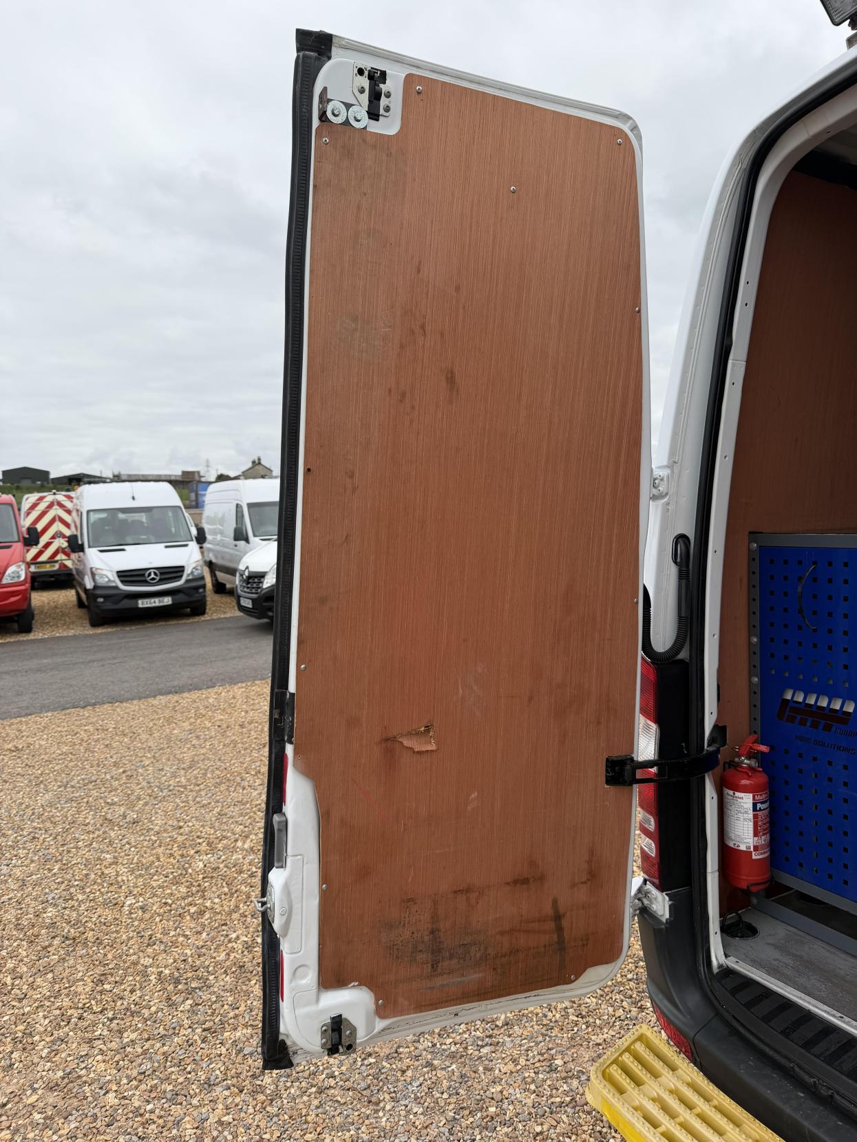 Mercedes-Benz Sprinter 2.1 314 CDi Panel Van 5dr Diesel Manual RWD L2 (213 g/km, 140 bhp)