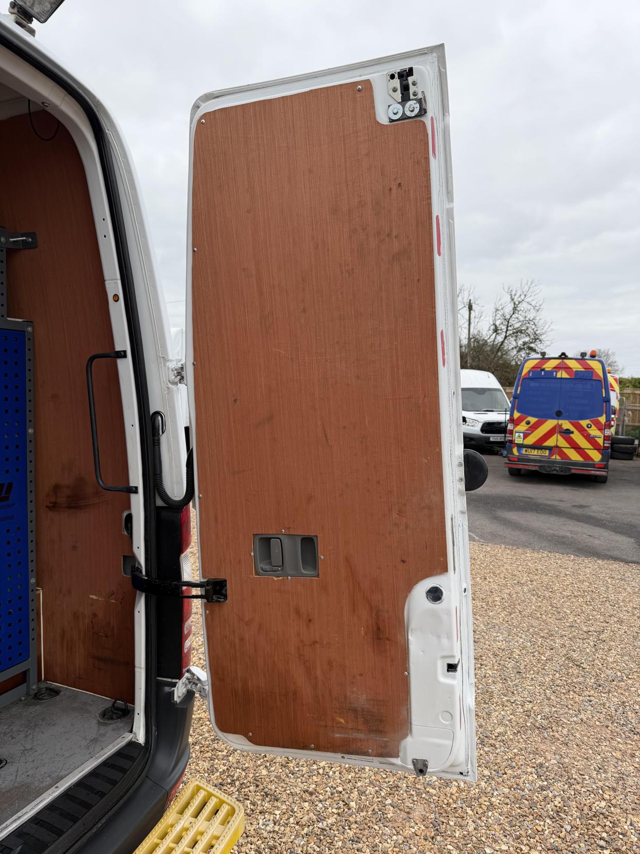 Mercedes-Benz Sprinter 2.1 314 CDi Panel Van 5dr Diesel Manual RWD L2 (213 g/km, 140 bhp)