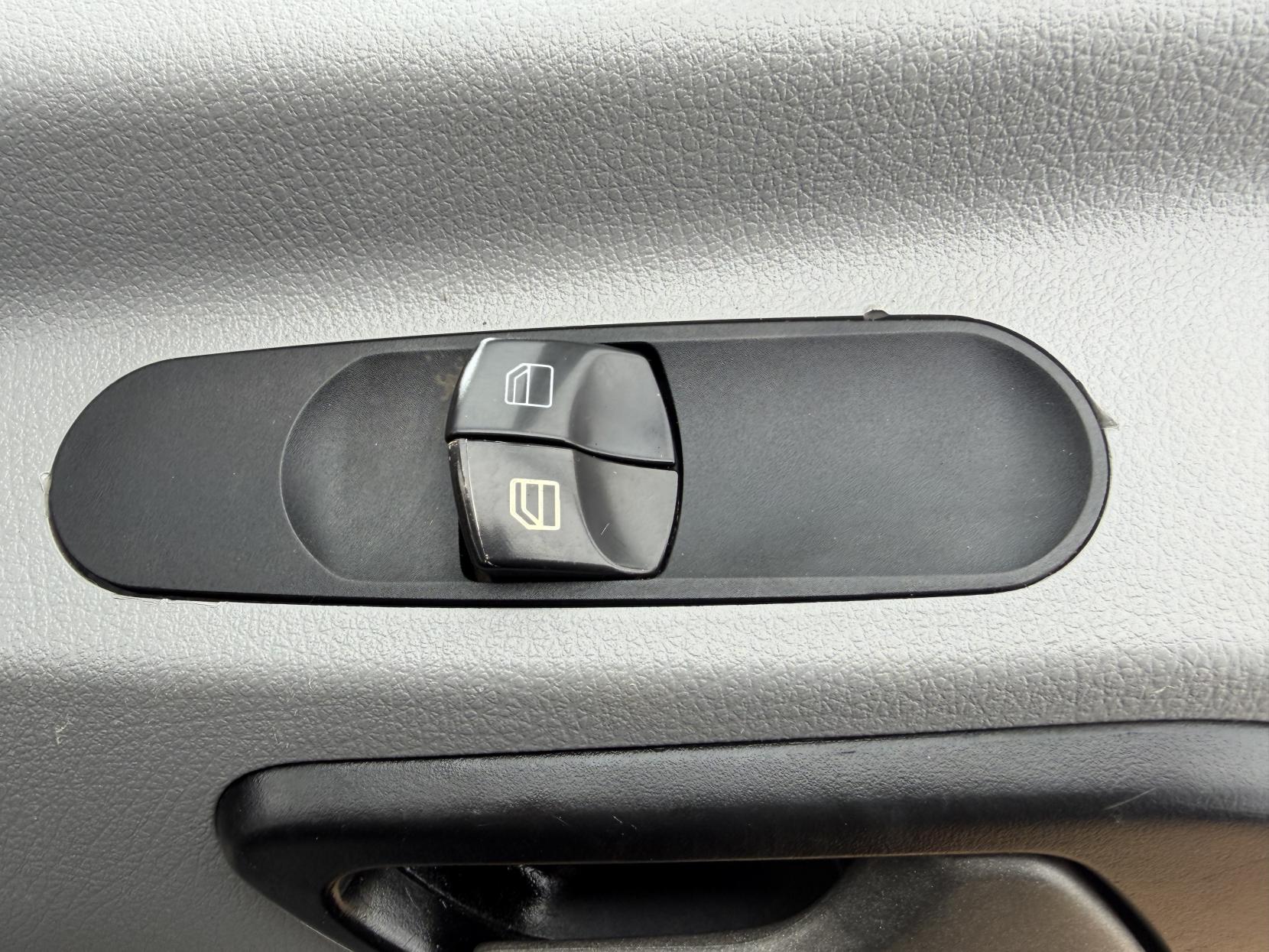 Mercedes-Benz Sprinter 2.1 314 CDi Panel Van 5dr Diesel Manual RWD L2 (213 g/km, 140 bhp)