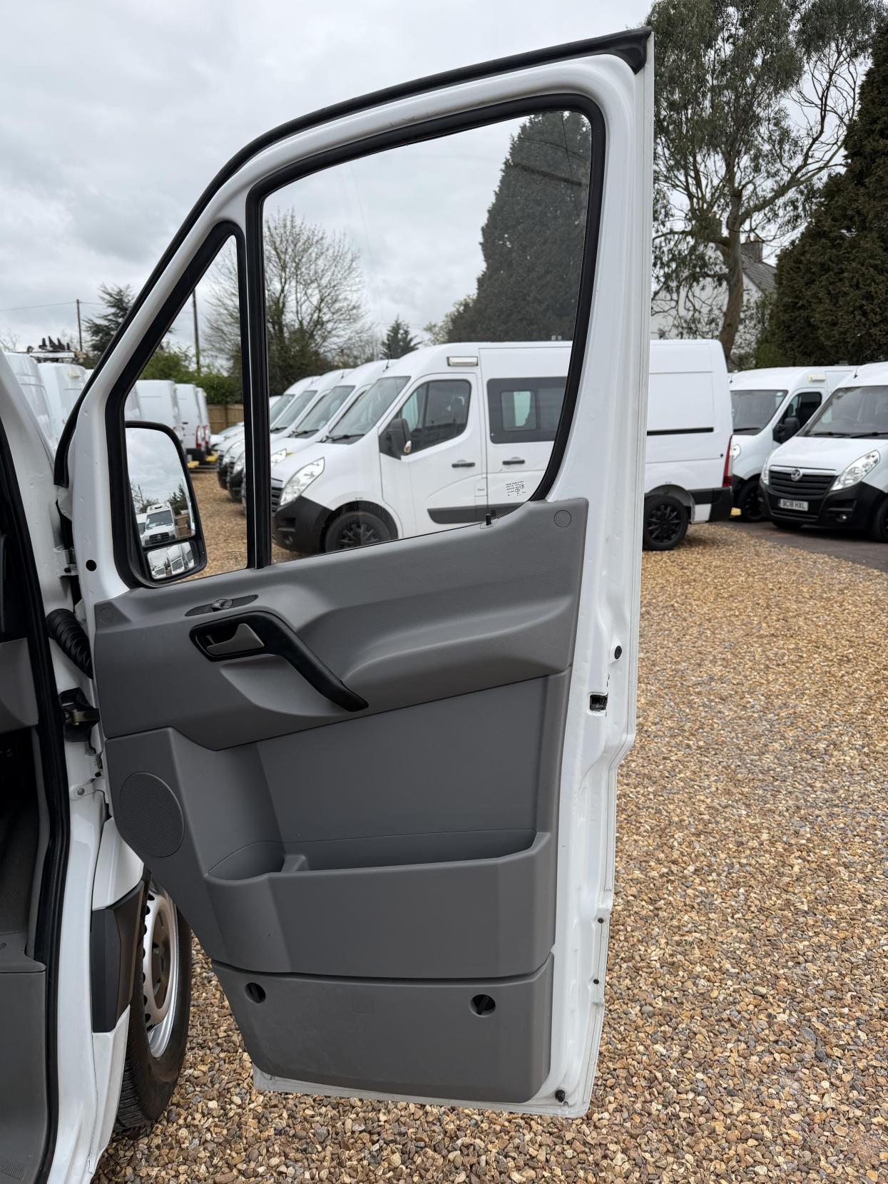 Mercedes-Benz Sprinter 2.1 314 CDi Panel Van 5dr Diesel Manual RWD L2 (213 g/km, 140 bhp)