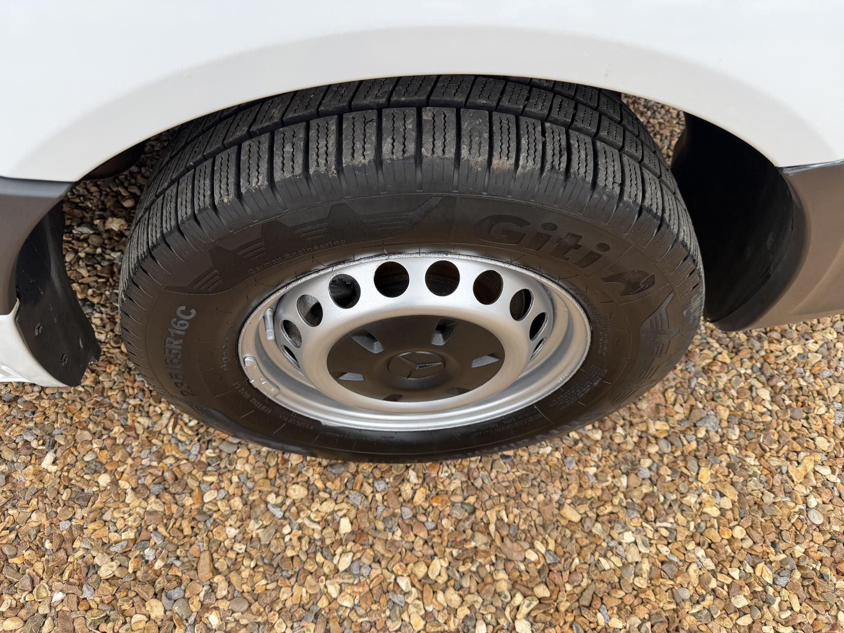 Mercedes-Benz Sprinter 2.1 314 CDi Panel Van 5dr Diesel Manual RWD L2 (213 g/km, 140 bhp)