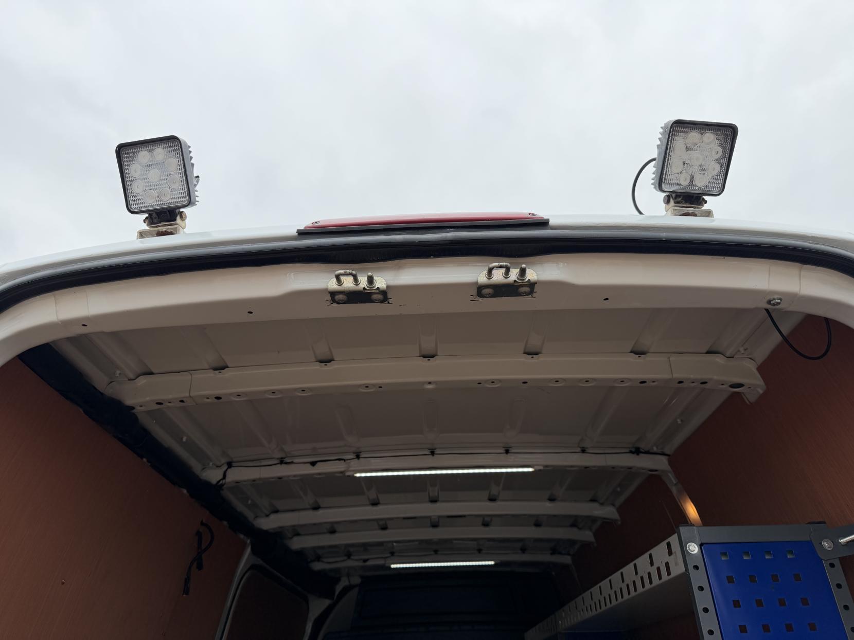 Mercedes-Benz Sprinter 2.1 314 CDi Panel Van 5dr Diesel Manual RWD L2 (213 g/km, 140 bhp)