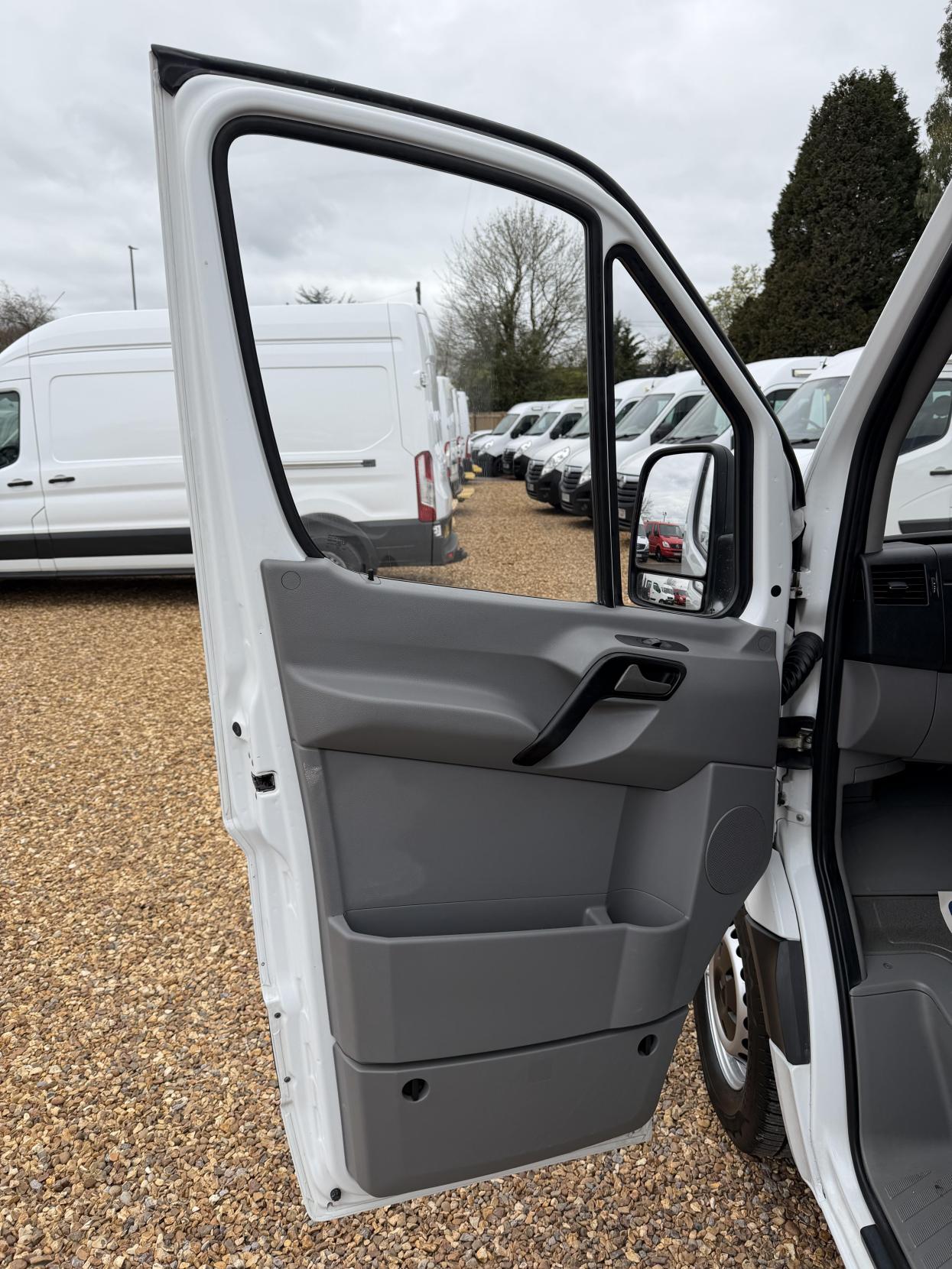 Mercedes-Benz Sprinter 2.1 314 CDi Panel Van 5dr Diesel Manual RWD L2 (213 g/km, 140 bhp)