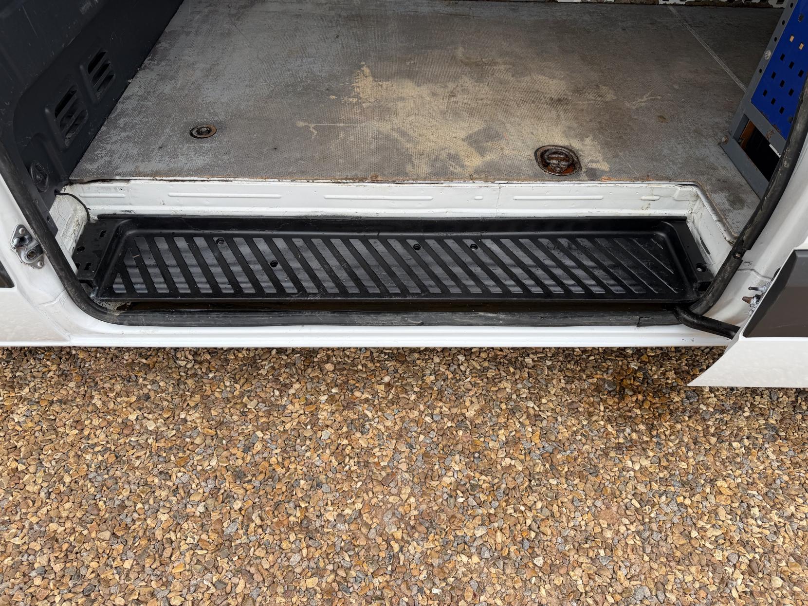 Mercedes-Benz Sprinter 2.1 314 CDi Panel Van 5dr Diesel Manual RWD L2 (213 g/km, 140 bhp)