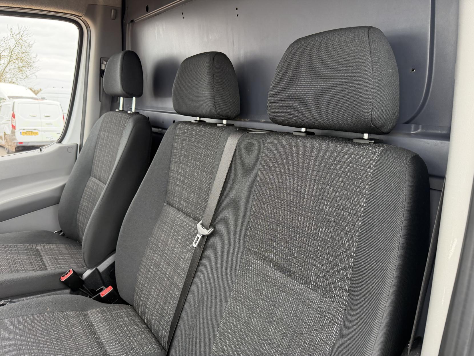 Mercedes-Benz Sprinter 2.1 314 CDi Panel Van 5dr Diesel Manual RWD L2 (213 g/km, 140 bhp)