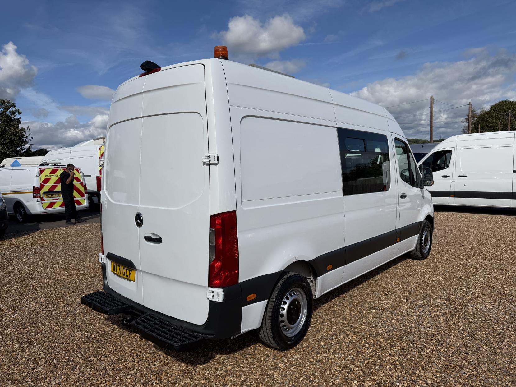 2021 Mercedes-Benz Sprinter 2.1 314 CDI Progressive Panel Van 5dr Diesel Manual FWD L2 H2 Euro 6 (s/s) (143 ps) - Thumbnail 10
