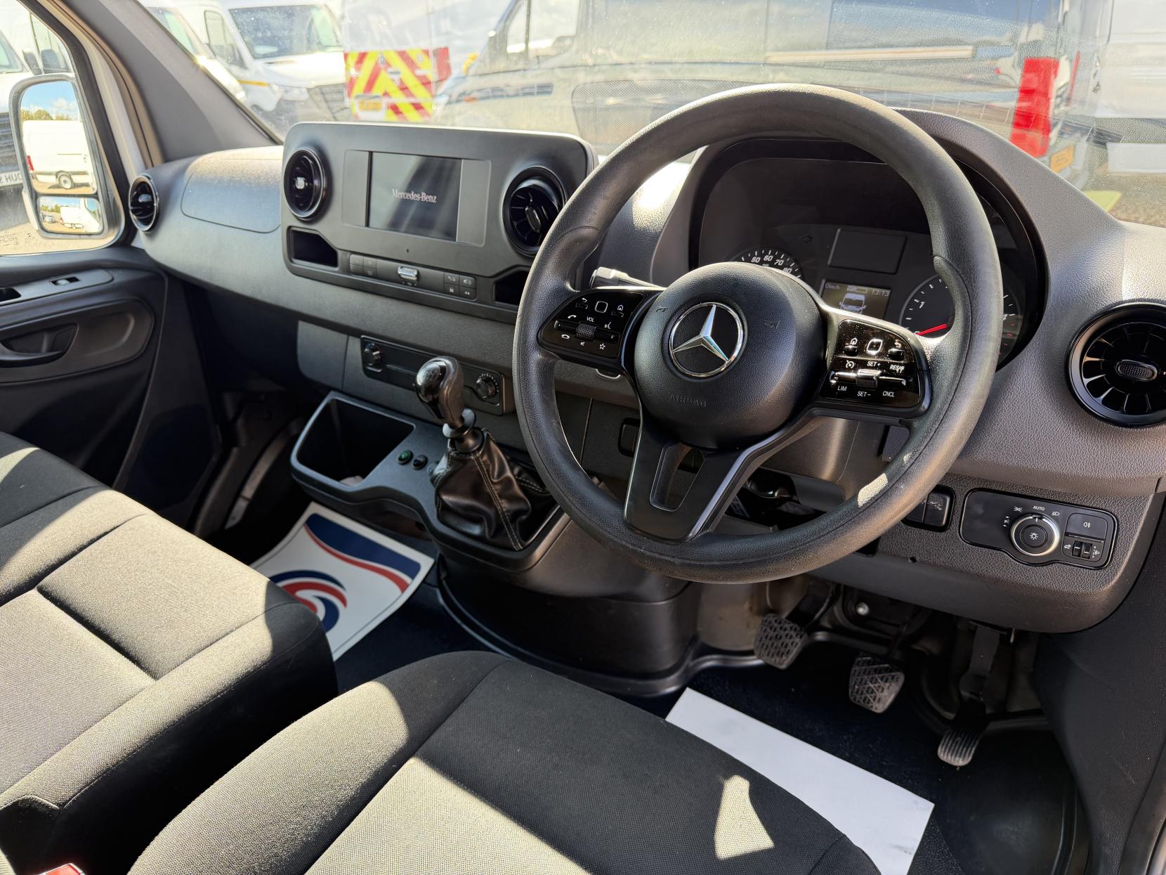 2021 Mercedes-Benz Sprinter 2.1 314 CDI Progressive Panel Van 5dr Diesel Manual FWD L2 H2 Euro 6 (s/s) (143 ps) - Thumbnail 2