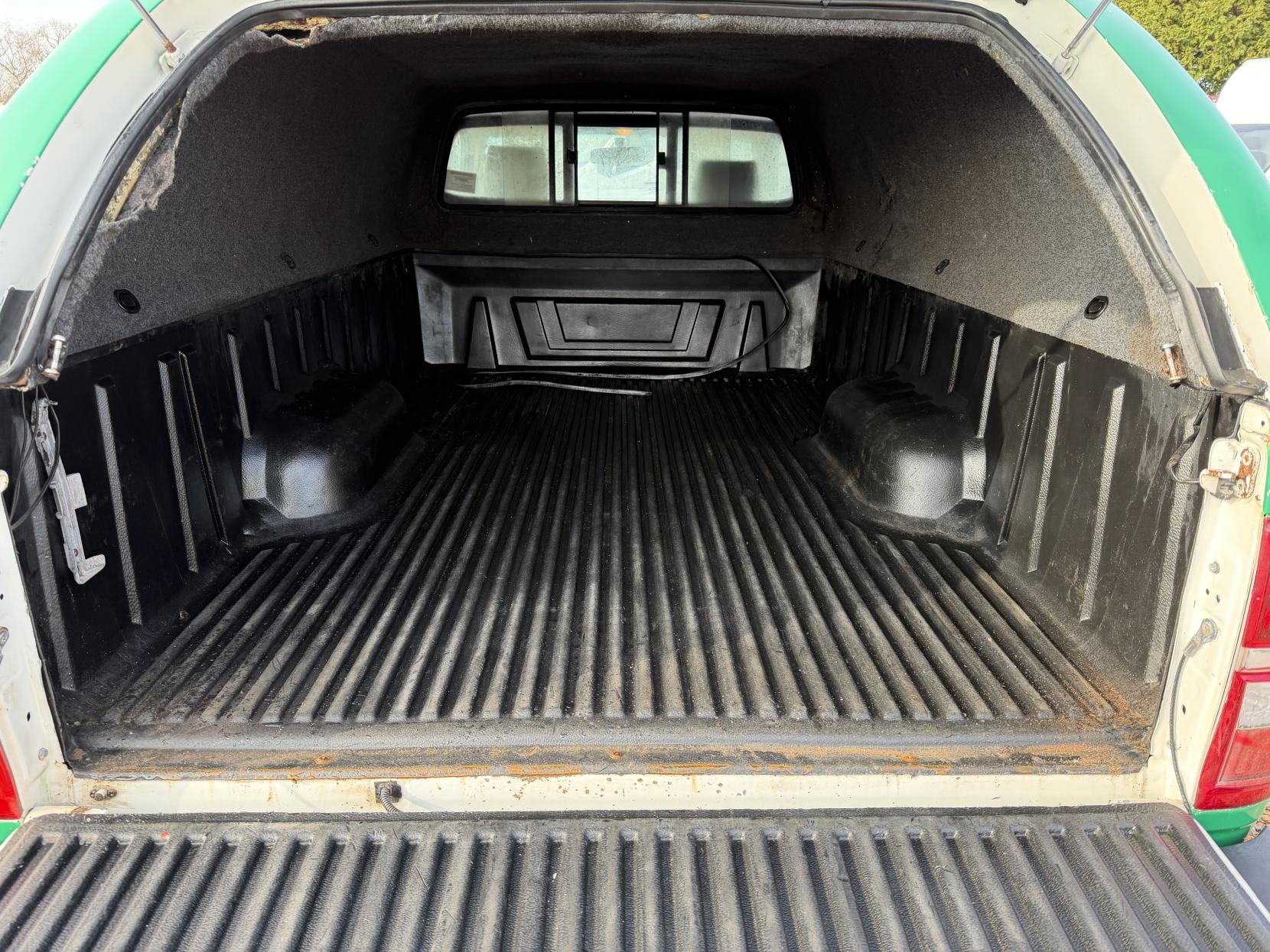 Toyota Hilux 2.5 D-4D HL2 Pickup 2dr Diesel Manual 4WD Euro 5 (144 ps)