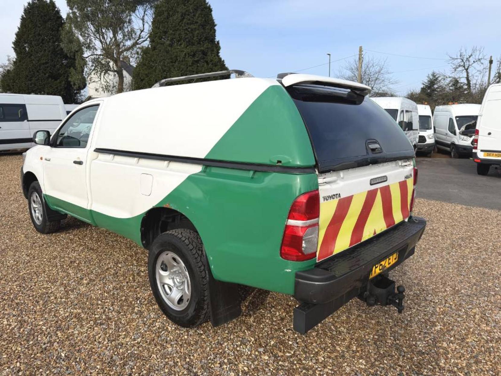 Toyota Hilux 2.5 D-4D HL2 Pickup 2dr Diesel Manual 4WD Euro 5 (144 ps)